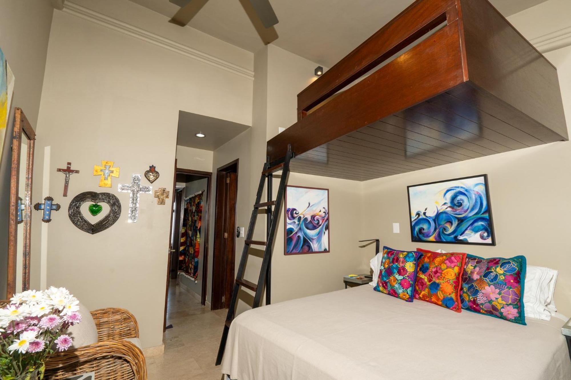 Ocean Front Penthouse Newly Renovated, Sleeps 6, Casa Agua, Girasol * Puerto Vallarta