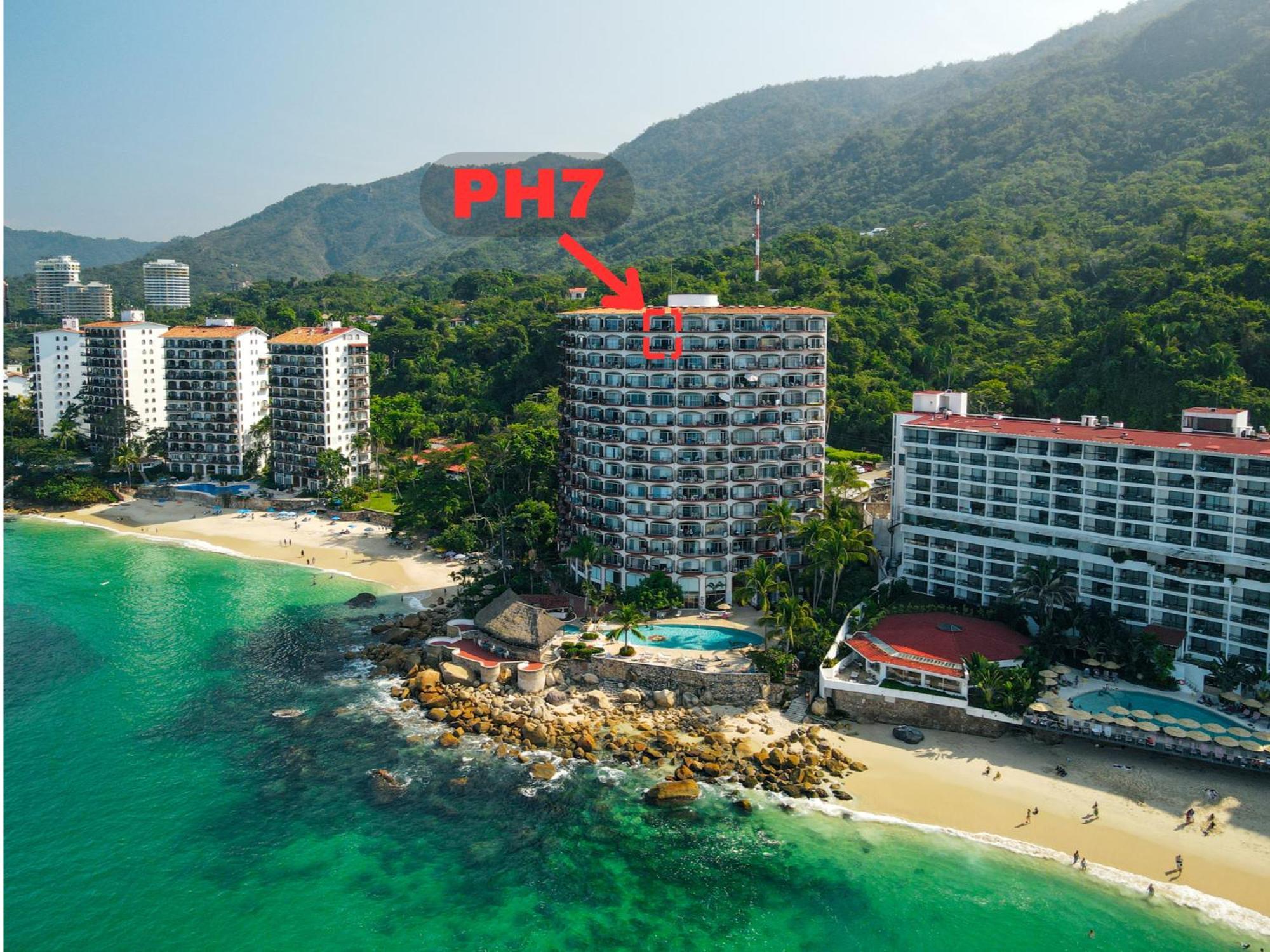 Apartment Ocean Front Penthouse Newly Renovated, Sleeps 6, Casa Agua, Girasol