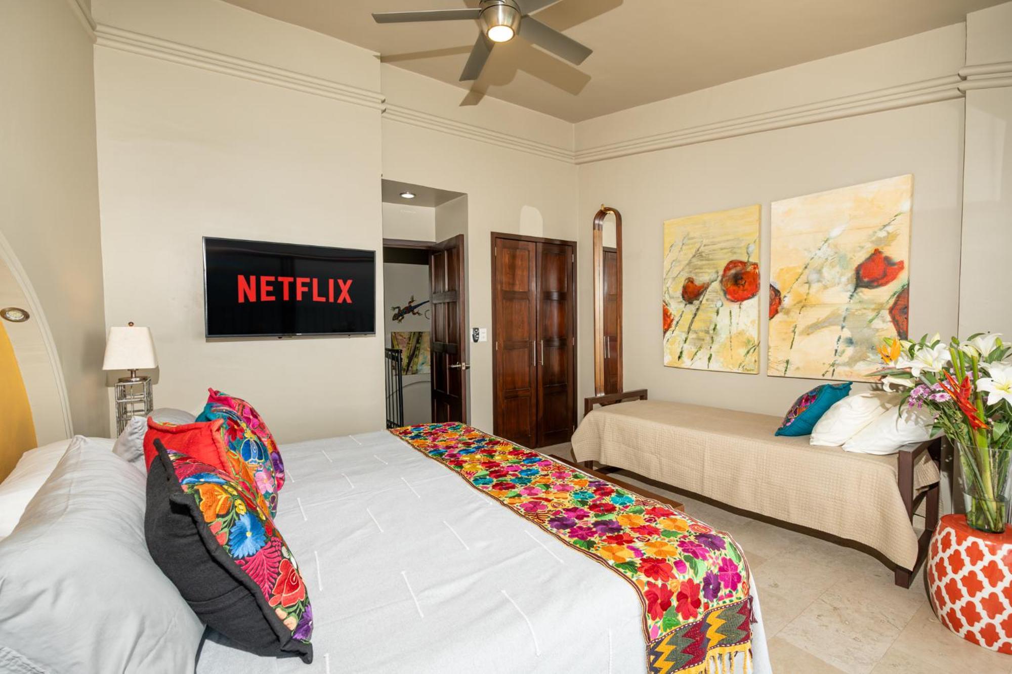 Apartment Ocean Front Penthouse Newly Renovated, Sleeps 6, Casa Agua, Girasol Puerto Vallarta