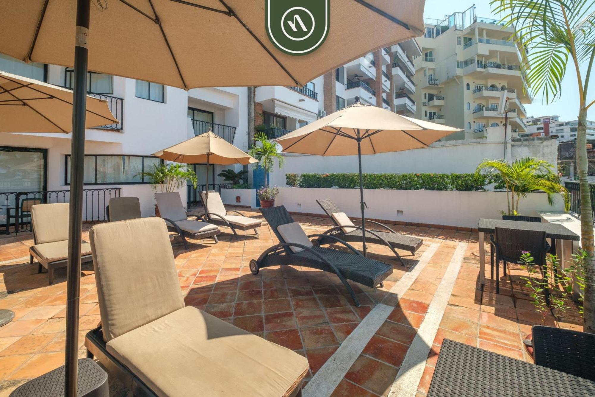 Amazing 1 Bedroom - Partial Oceanview - Pool Apartment Puerto Vallarta