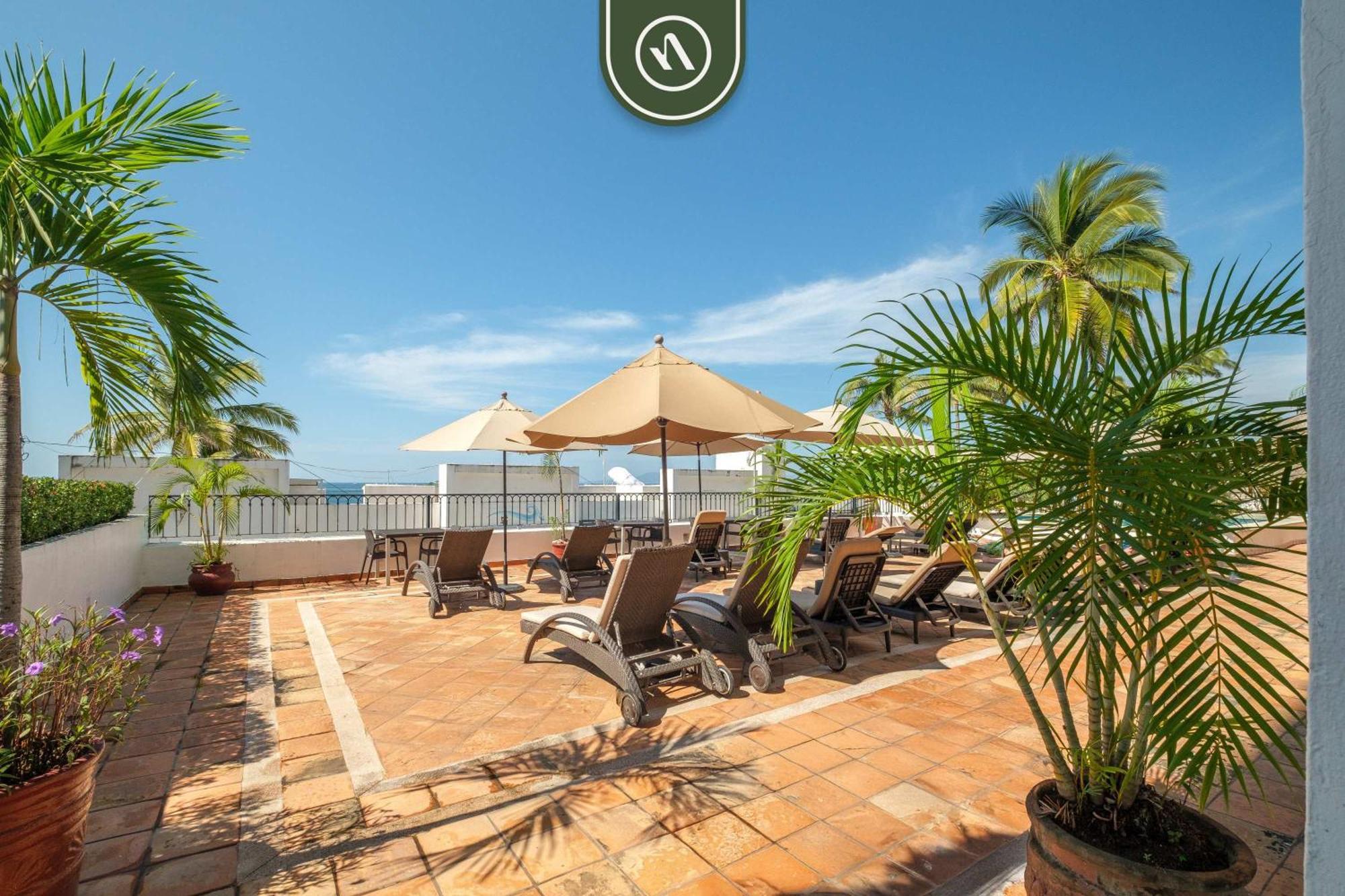 Amazing 1 Bedroom - Partial Oceanview - Pool Puerto Vallarta