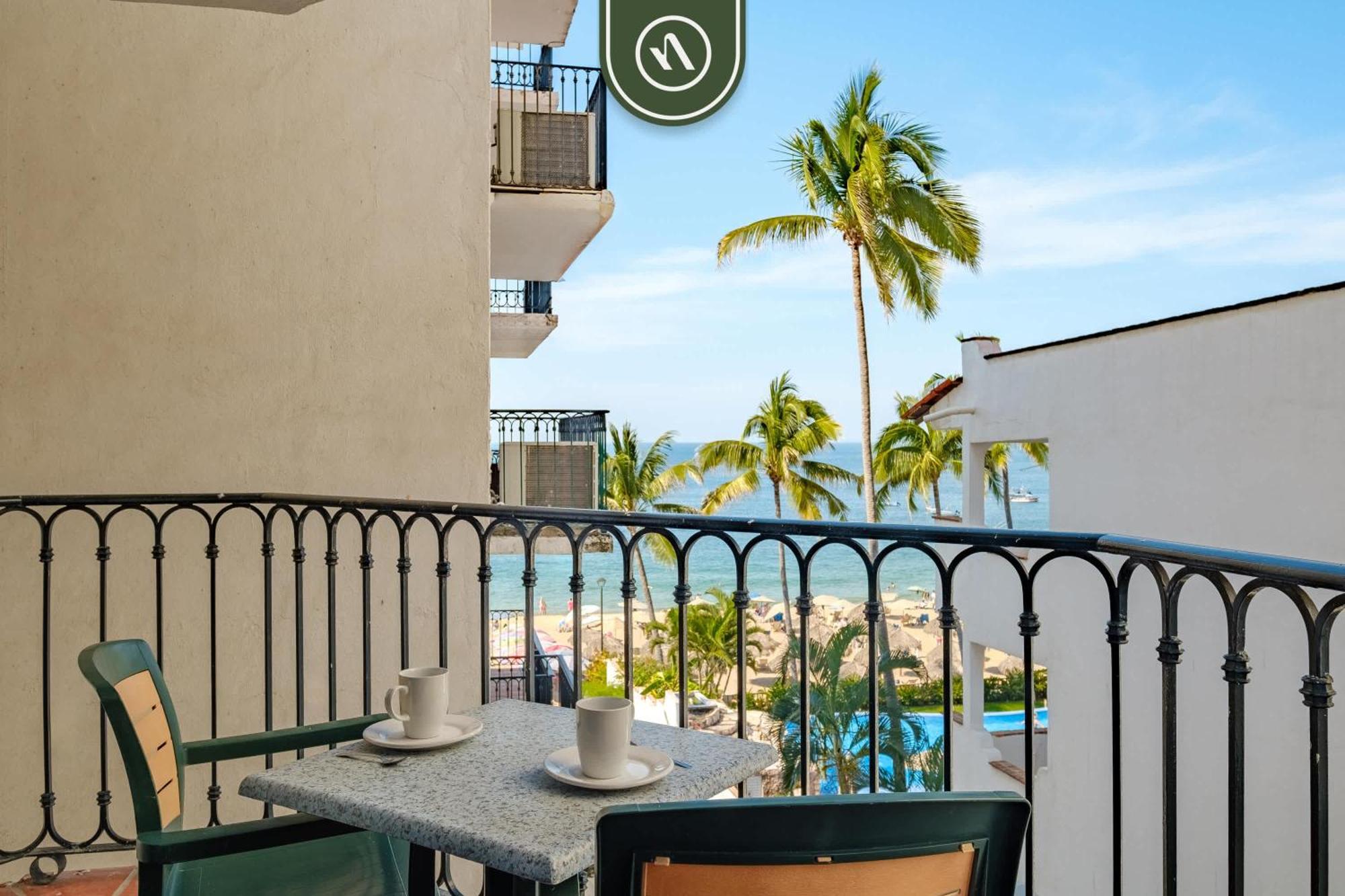 Amazing 1 Bedroom - Partial Oceanview - Pool * Puerto Vallarta