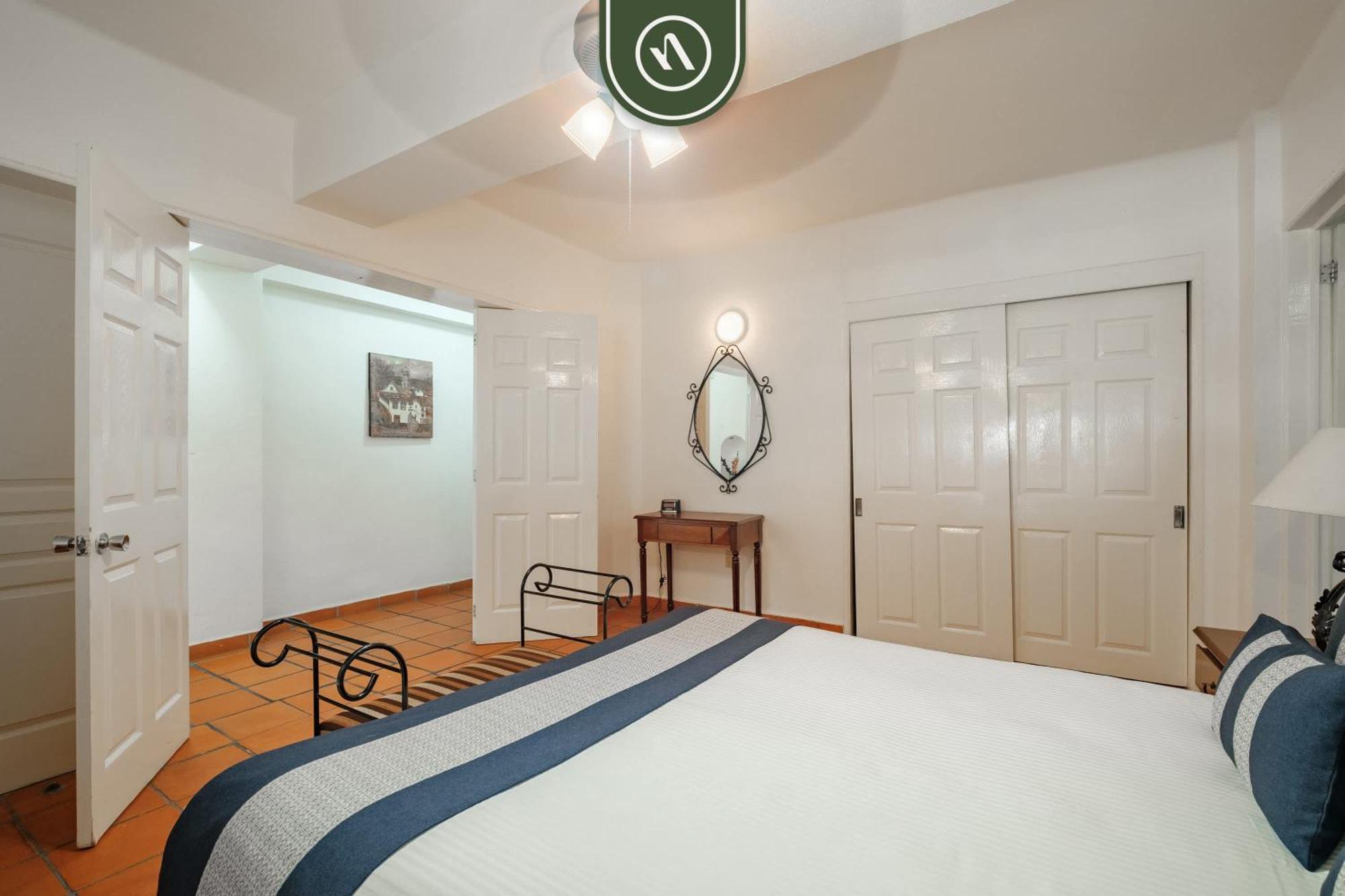 Amazing 2 Bedroom - Private Terrace - Pool *