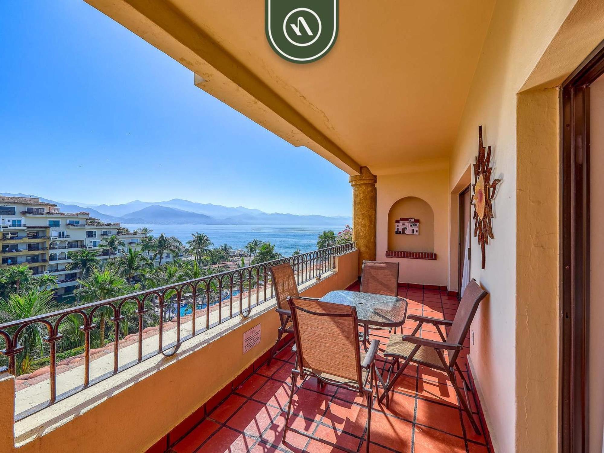Beachfront 3 Bedroom With Pools - Beachclub