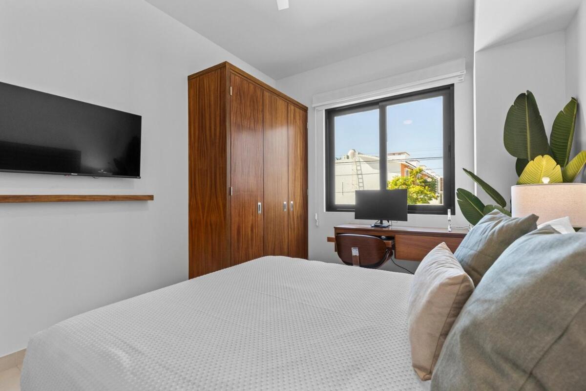 Roma Encore 2bd With Terrace In Beautiful Versalles Apartment Puerto Vallarta