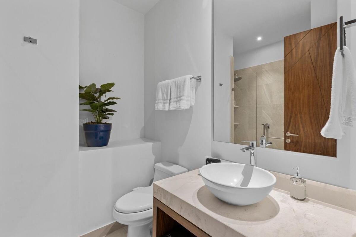 Roma Encore 2bd With Terrace In Beautiful Versalles * Puerto Vallarta
