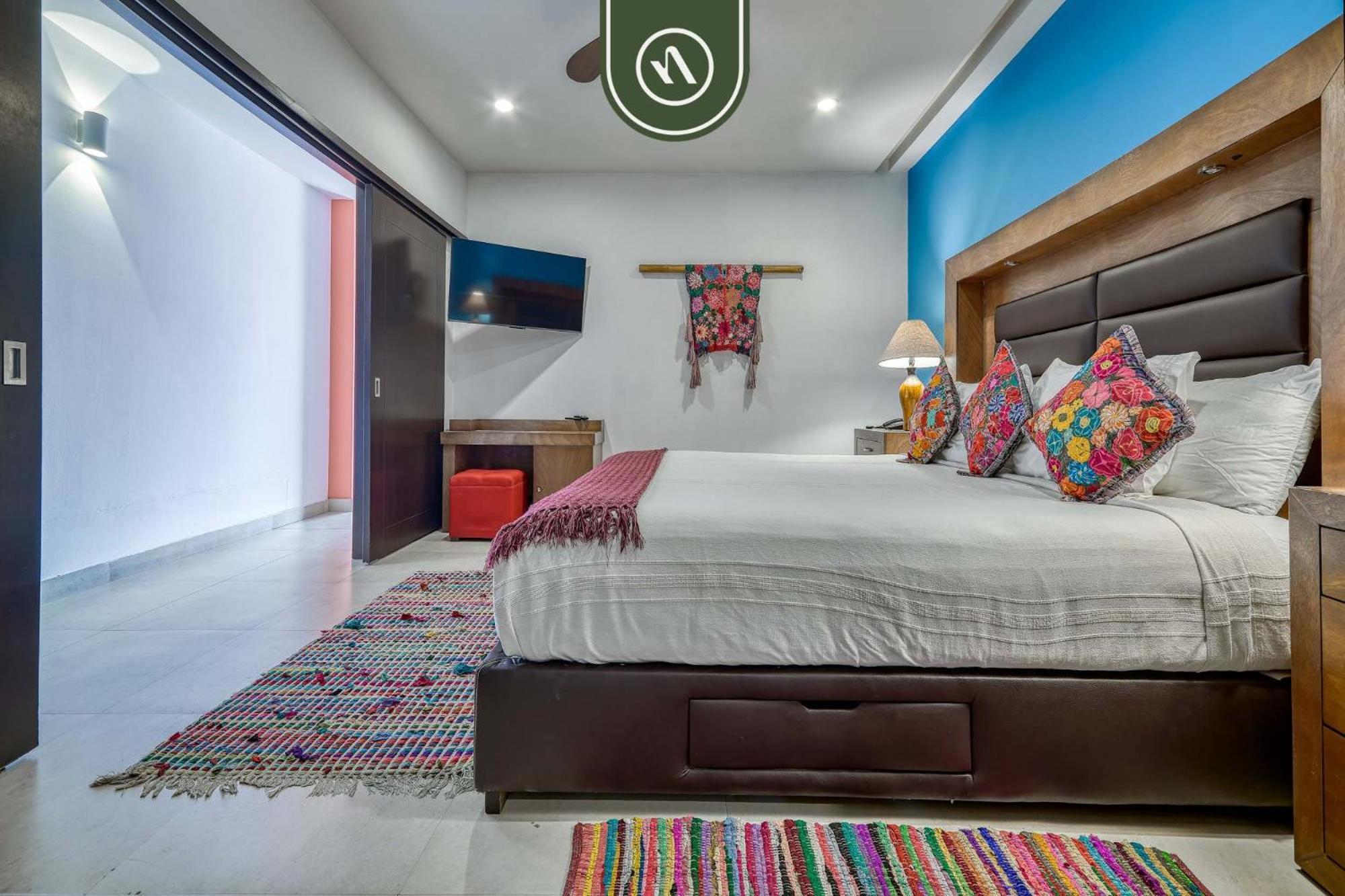 Luxury 2 Bedroom In Romantic Zone - Rooftop Pool Apartment *
