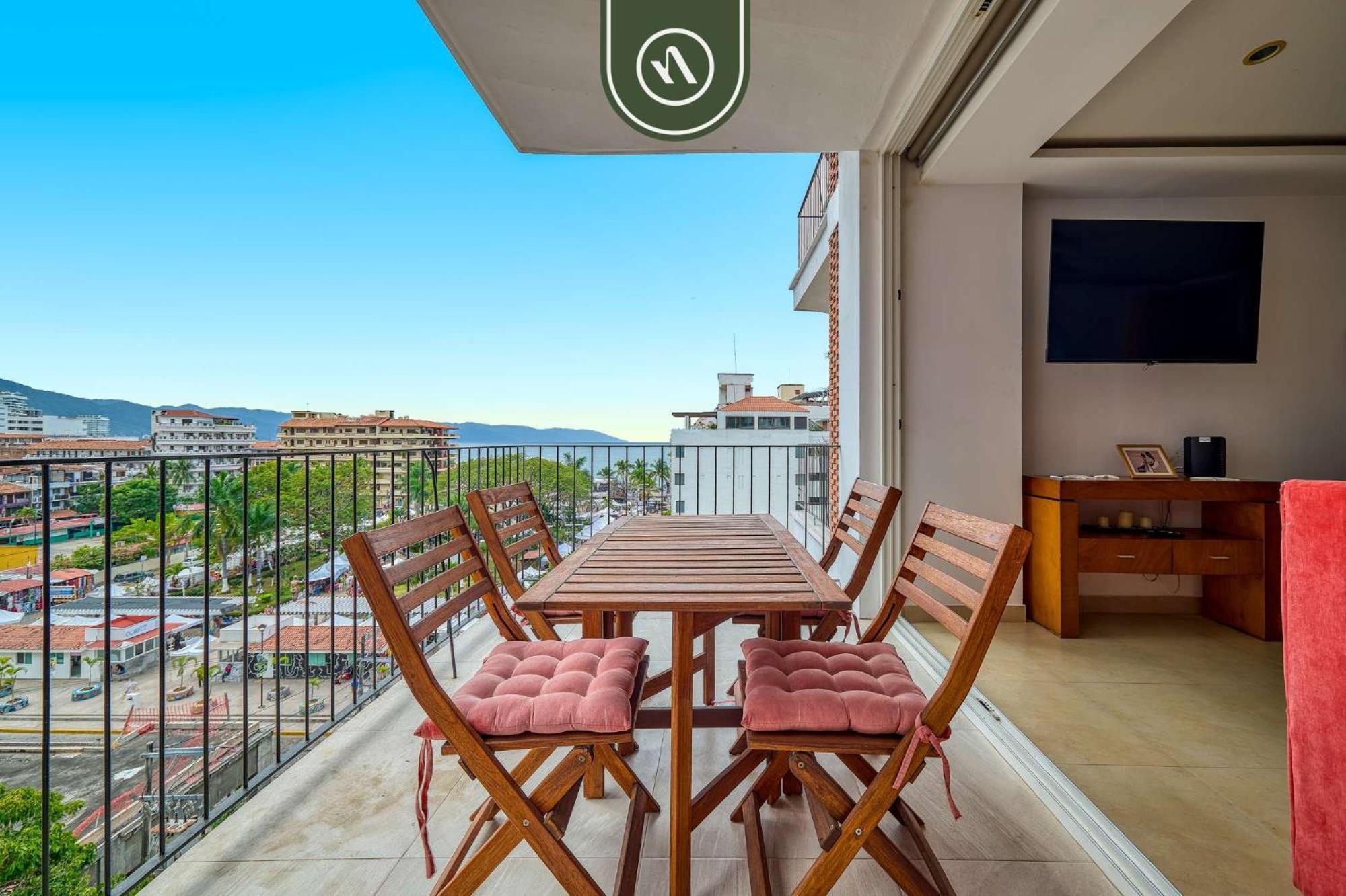 Luxury 2 Bedroom In Romantic Zone - Rooftop Pool Apartment *