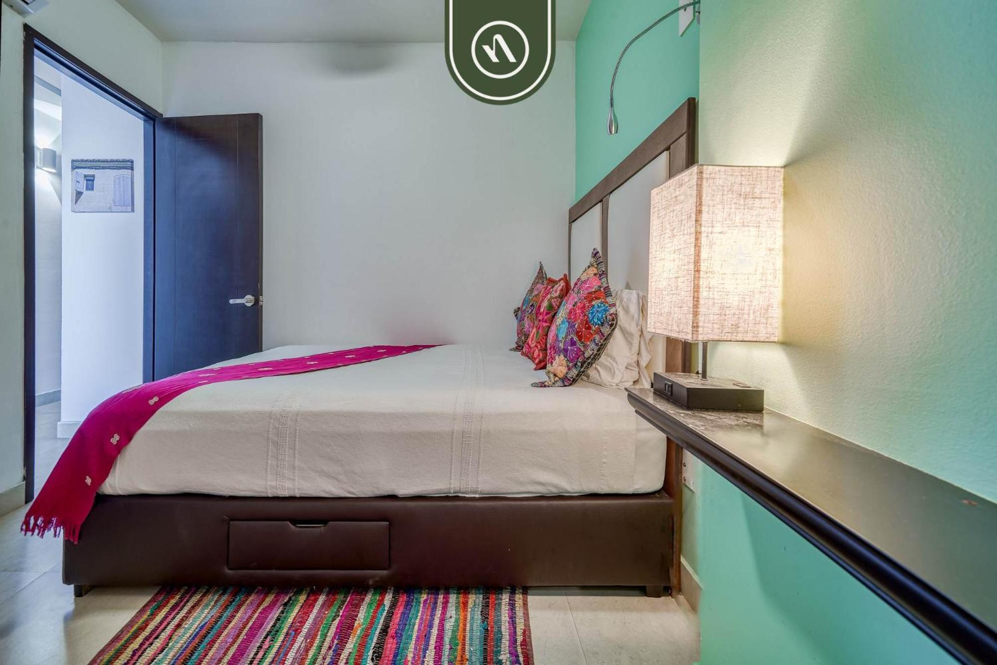 Luxury 2 Bedroom In Romantic Zone - Rooftop Pool Apartment