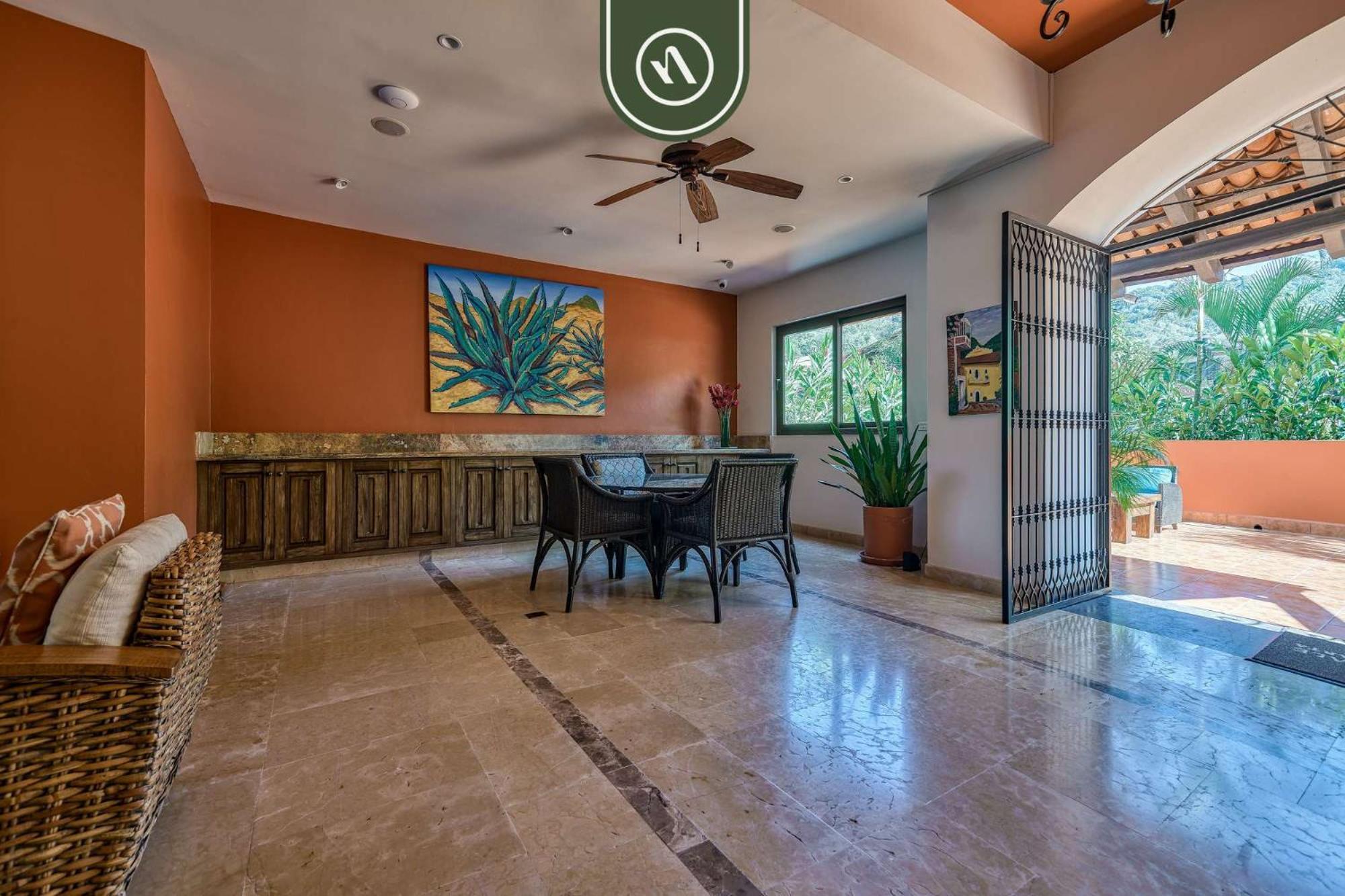 Tasteful Near Romantic Zone - Pool Inn Puerto Vallarta