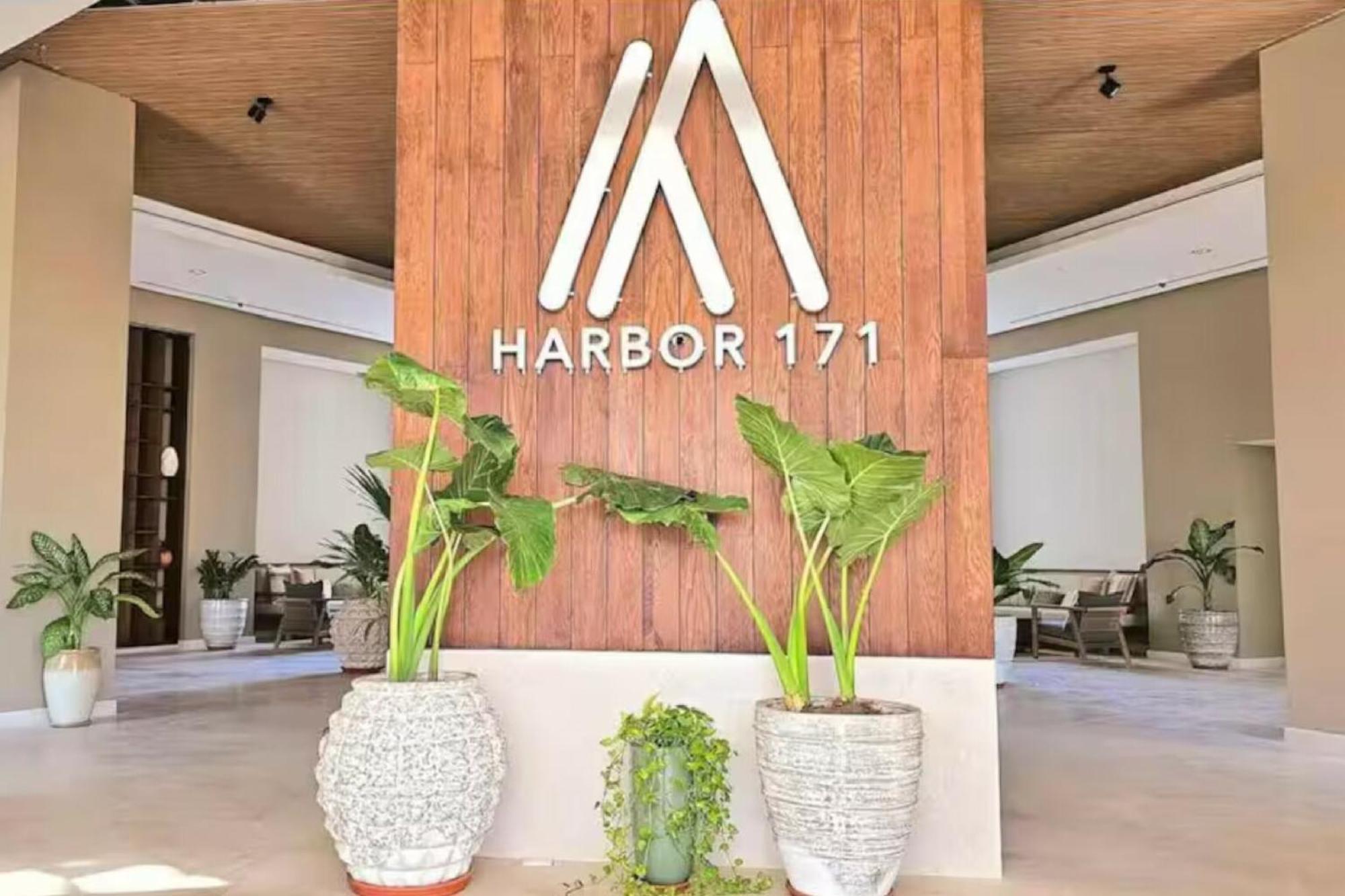Harbor 171 Torre Sur 13009 Hotel *