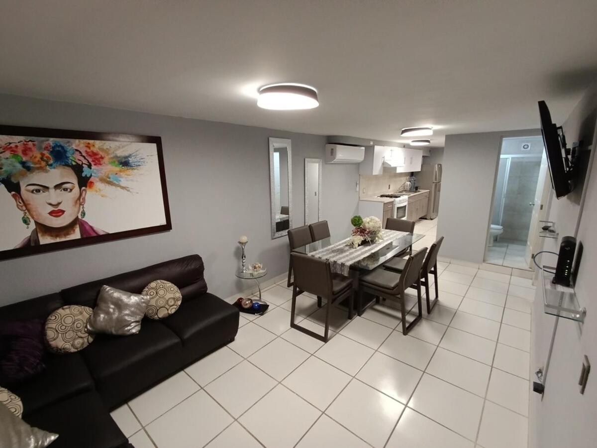 Zona Romantica Apartment