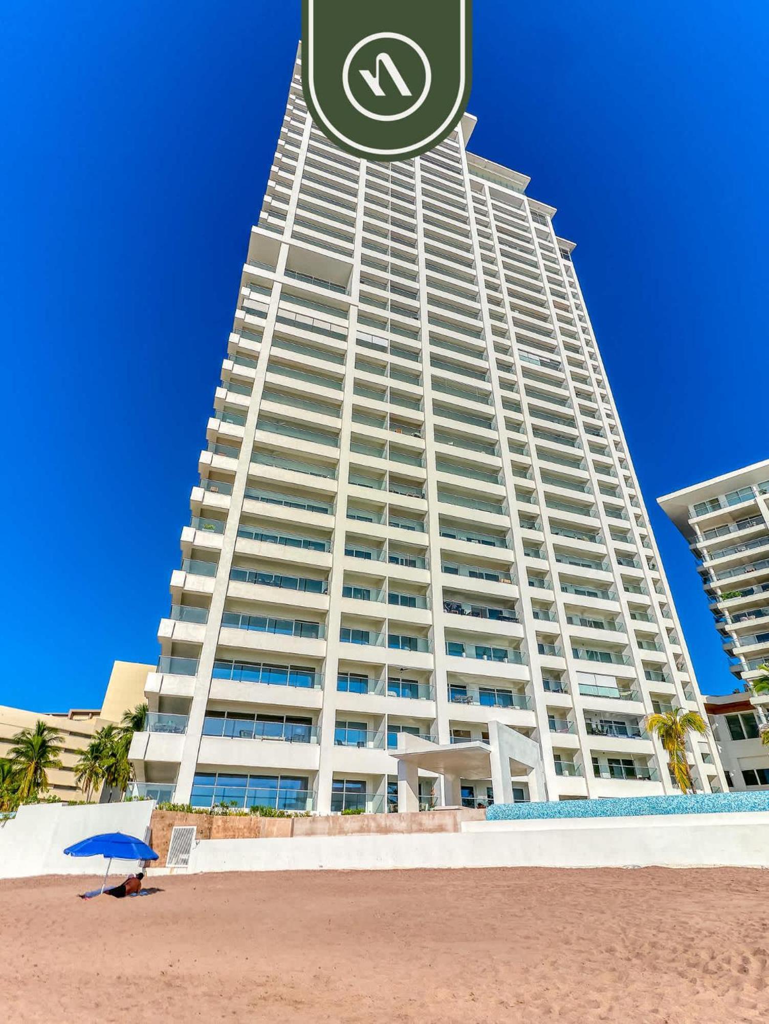 Apartment Stunning Oceanfront - Club - Pools Puerto Vallarta