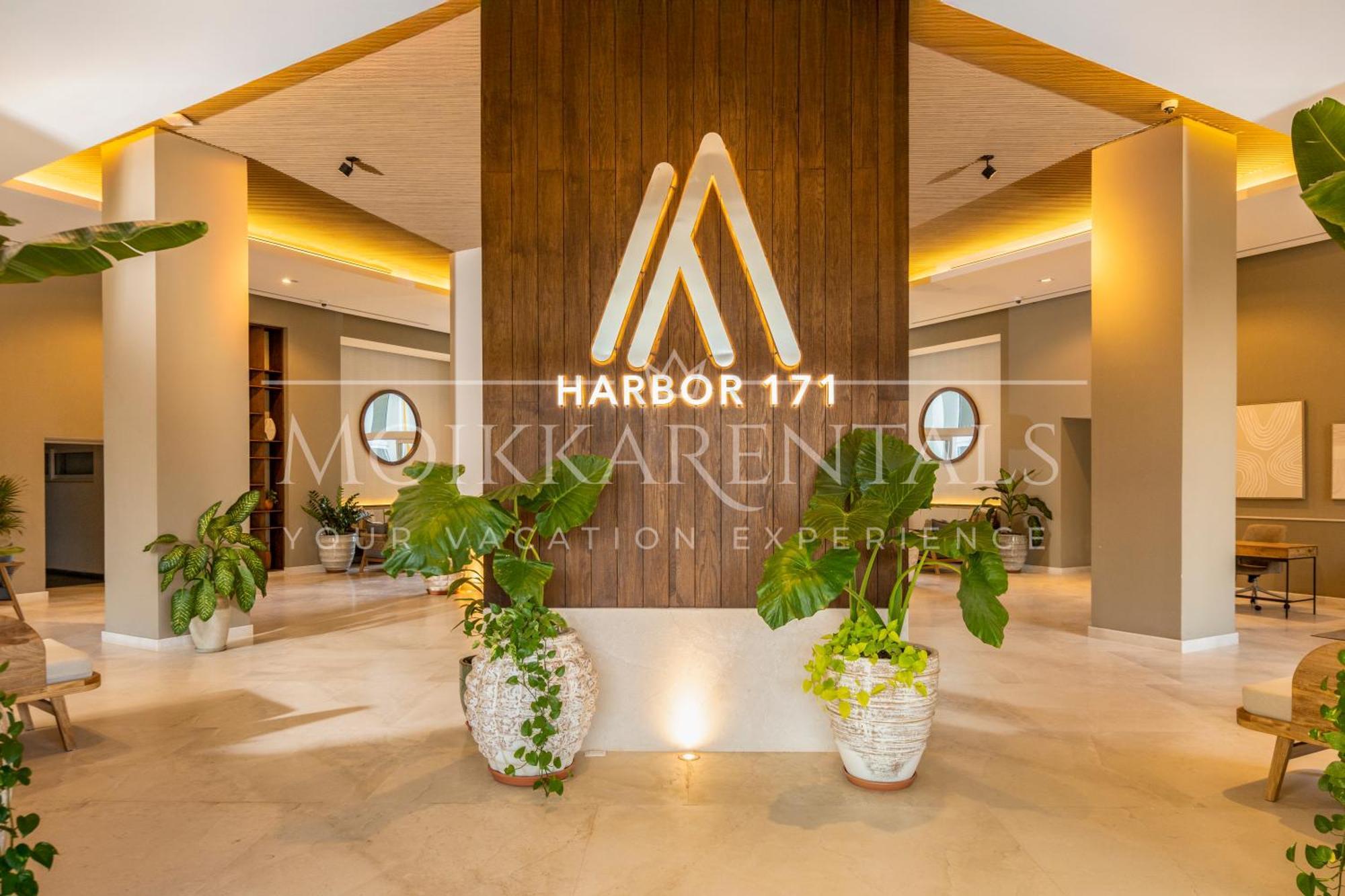 Apartment Harbor 12005 Huge Unit 2 Balconies Beachfront By Moikkarentals