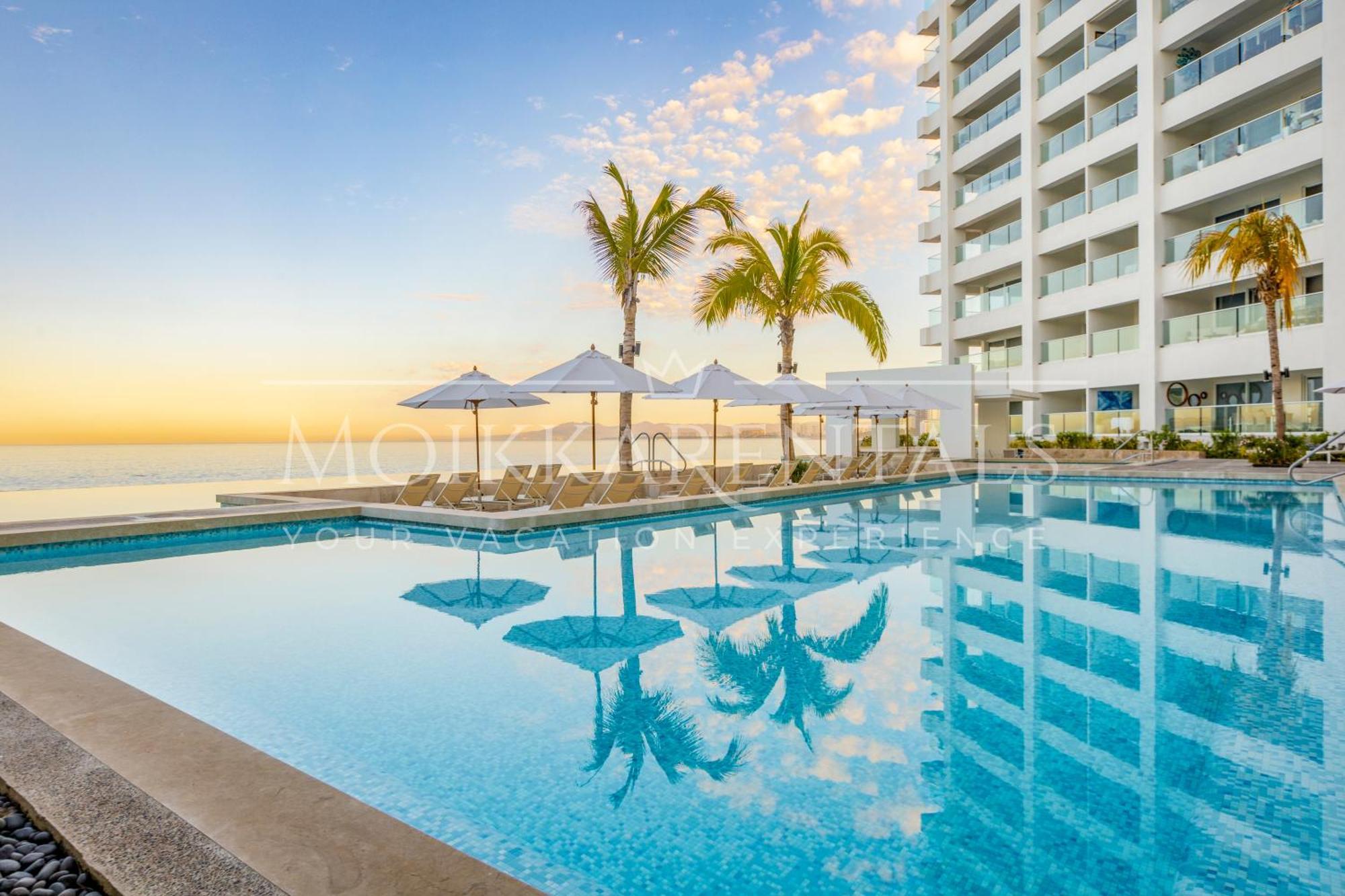 Harbor 12005 Huge Unit 2 Balconies Beachfront By Moikkarentals Puerto Vallarta