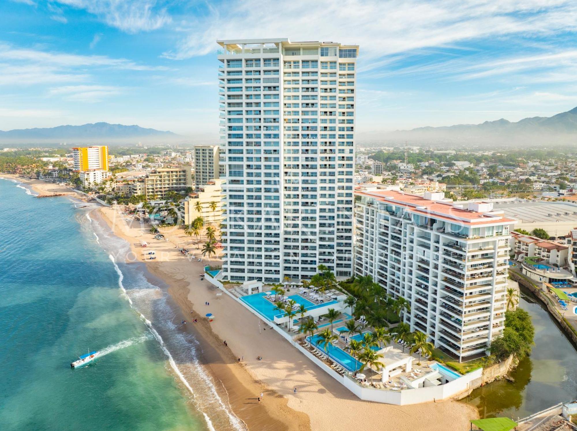 Harbor 12005 Huge Unit 2 Balconies Beachfront By Moikkarentals * Puerto Vallarta