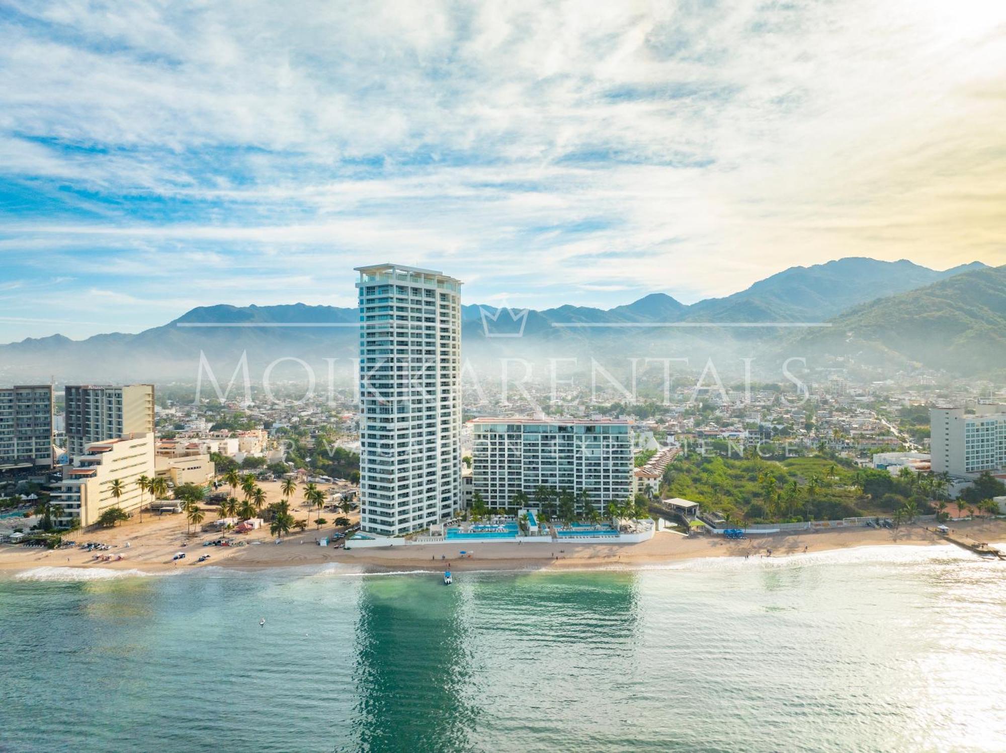 Apartment Harbor 12005 Huge Unit 2 Balconies Beachfront By Moikkarentals