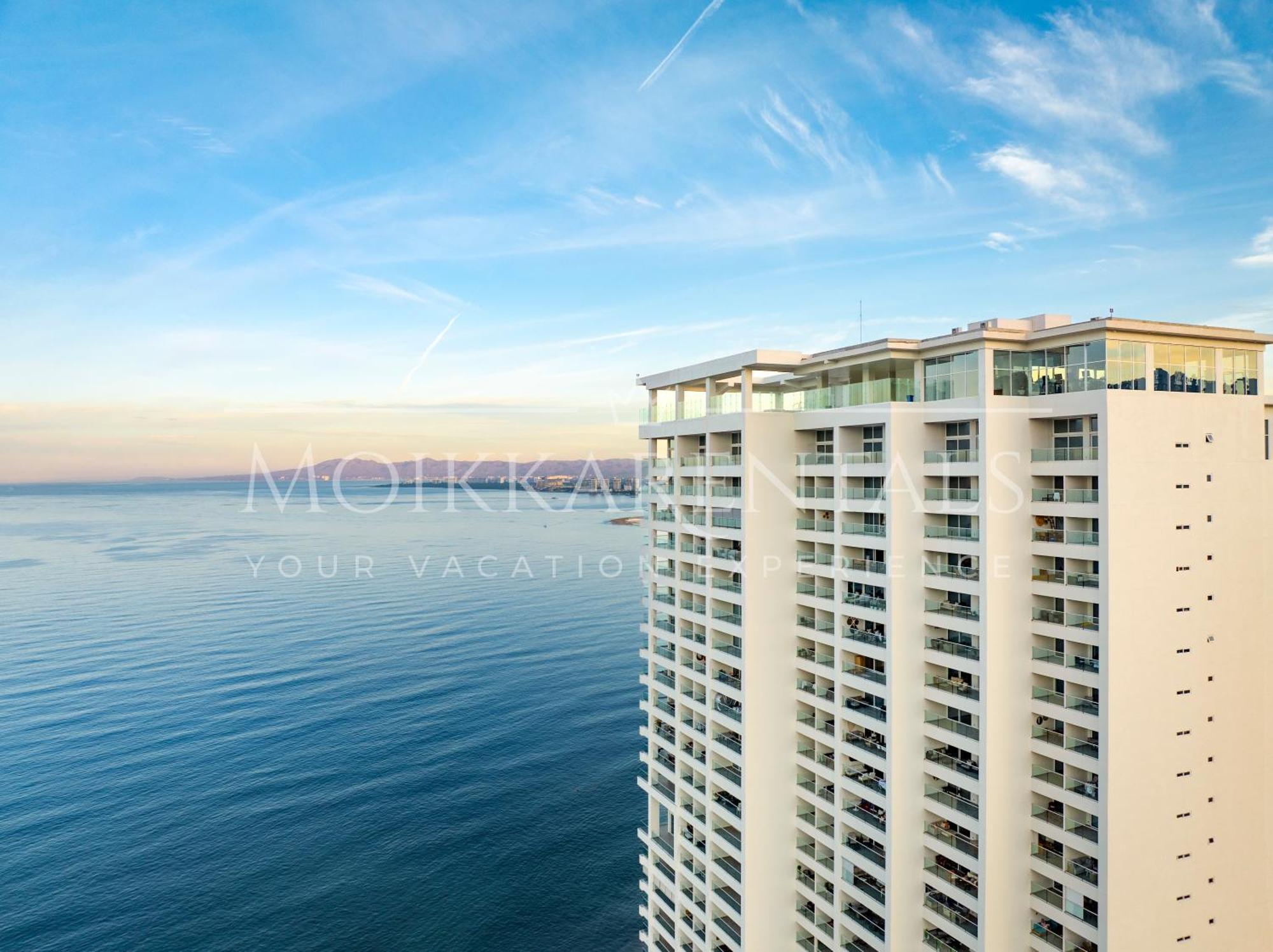 Harbor 12005 Huge Unit 2 Balconies Beachfront By Moikkarentals Apartment Puerto Vallarta