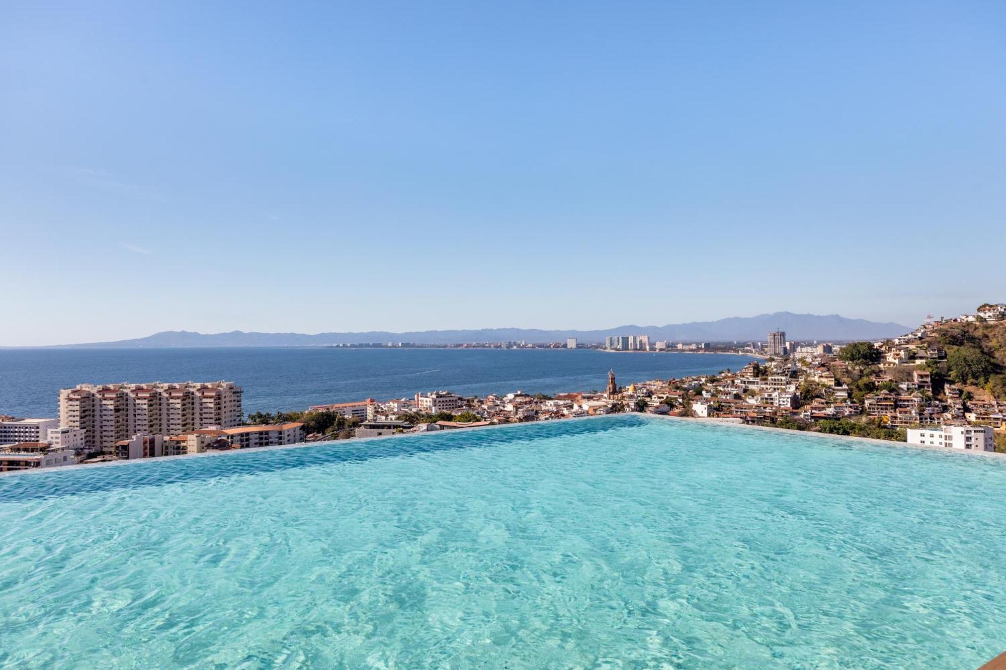 Apartment New! Luxury 2bd 2ba Romantic Zone Largest Pool In Pv Sea View Balcony *