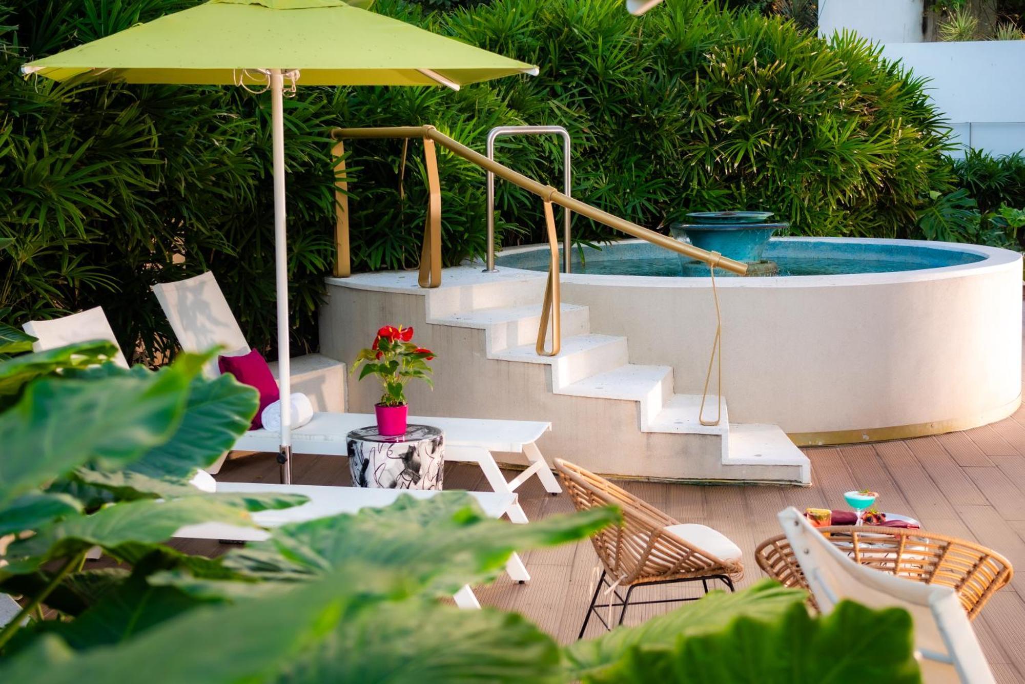 Almar Luxury Lgbt Front Experience (adults Only) 4*
