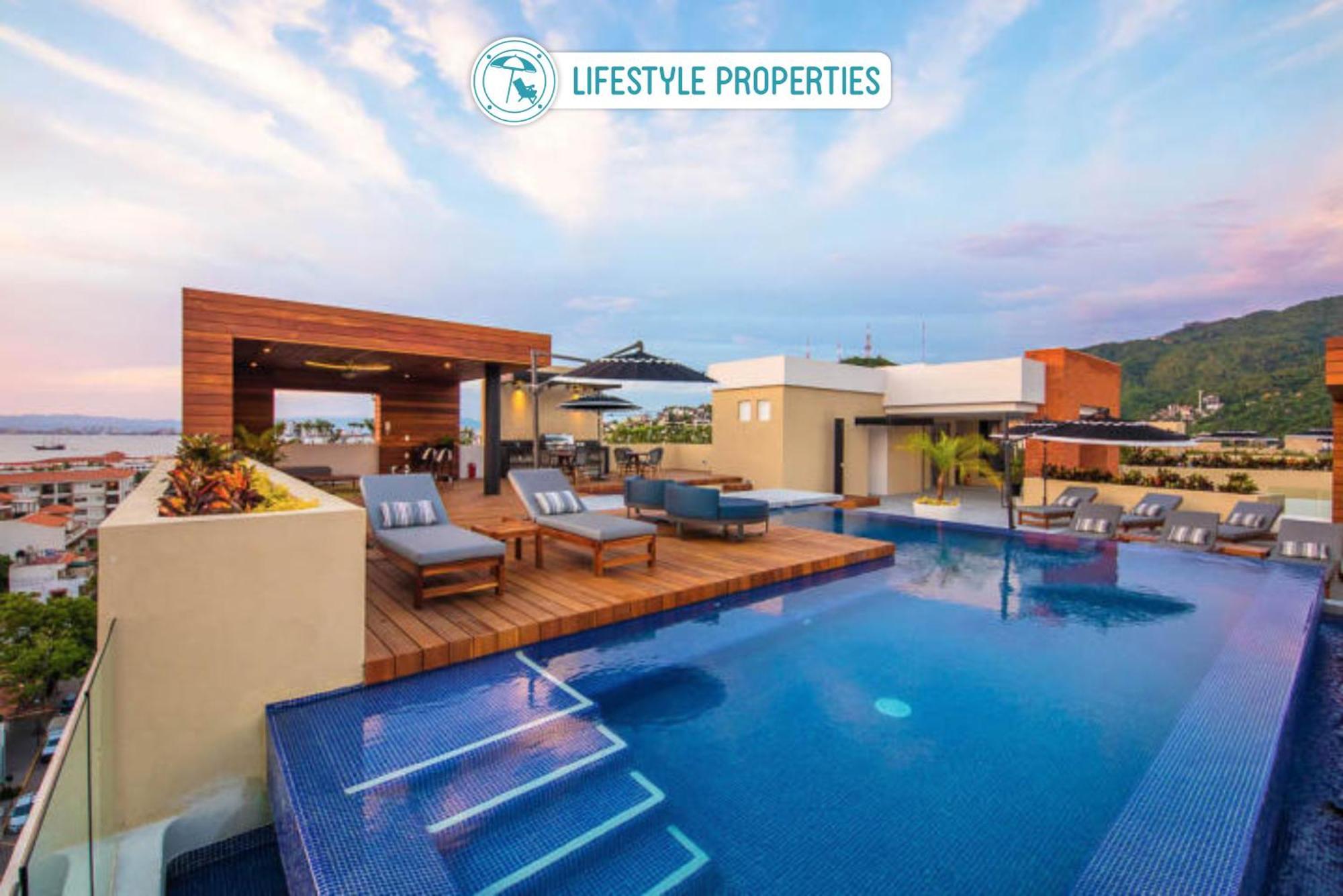 Holiday home Pavilion - 2 Pools, 2 Hot Tubs, Gym, Bbq *