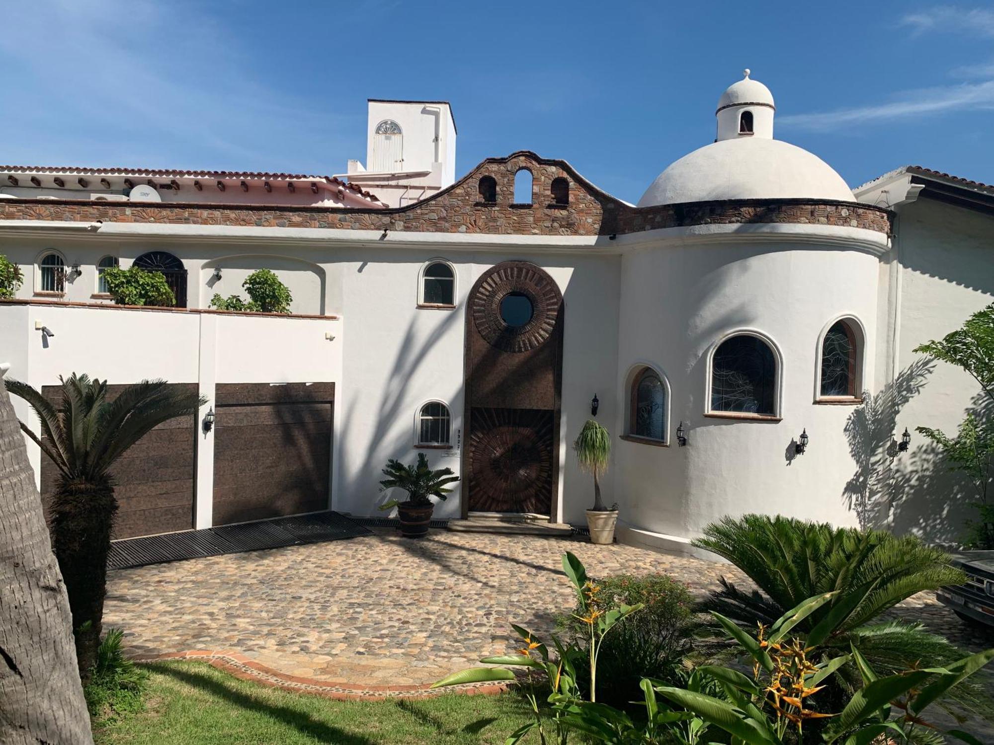 Ocean Front Villa*beach*heated Pools* Chef*staff