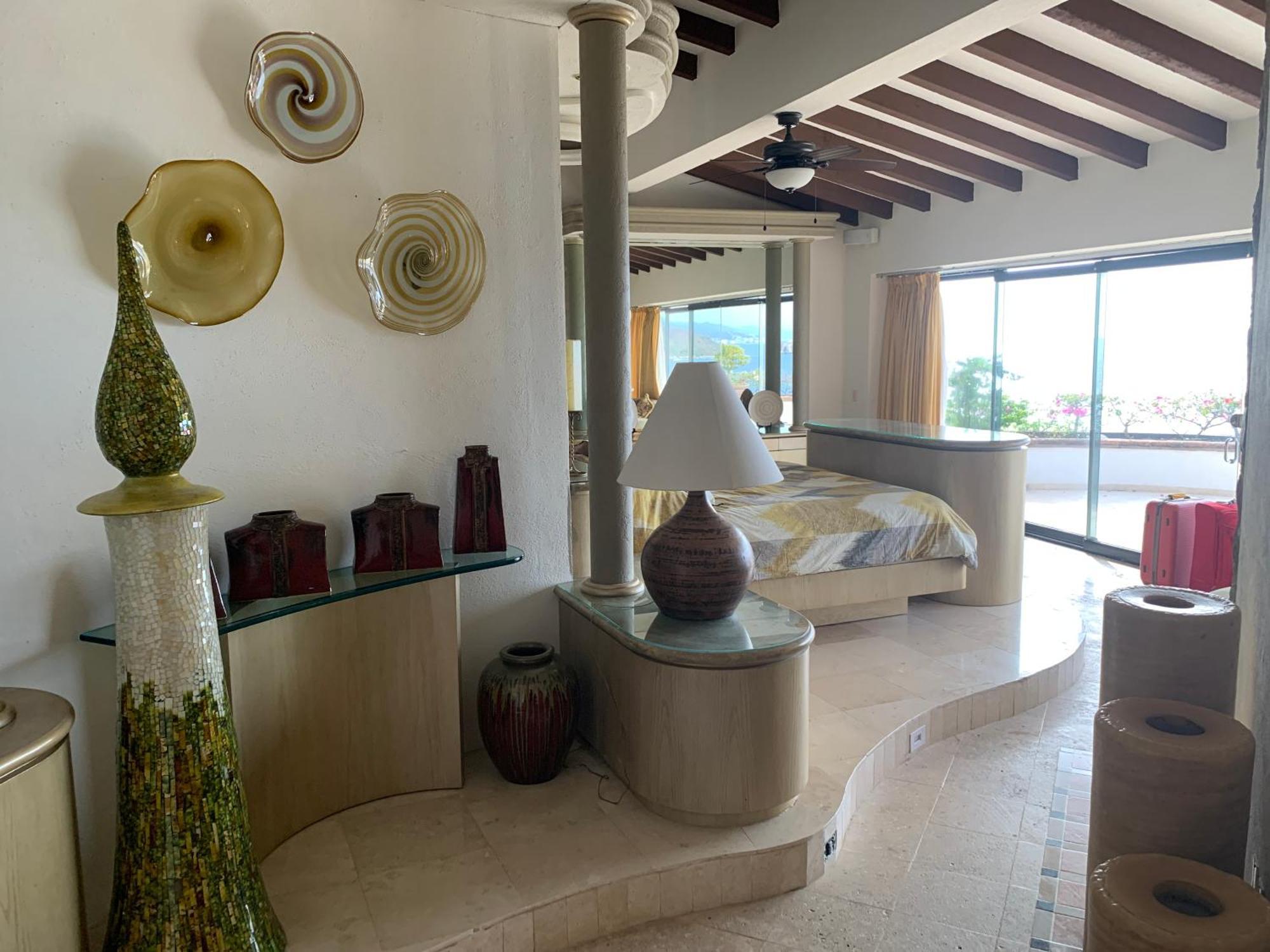 Villa Ocean Front Villa*beach*heated Pools* Chef*staff *