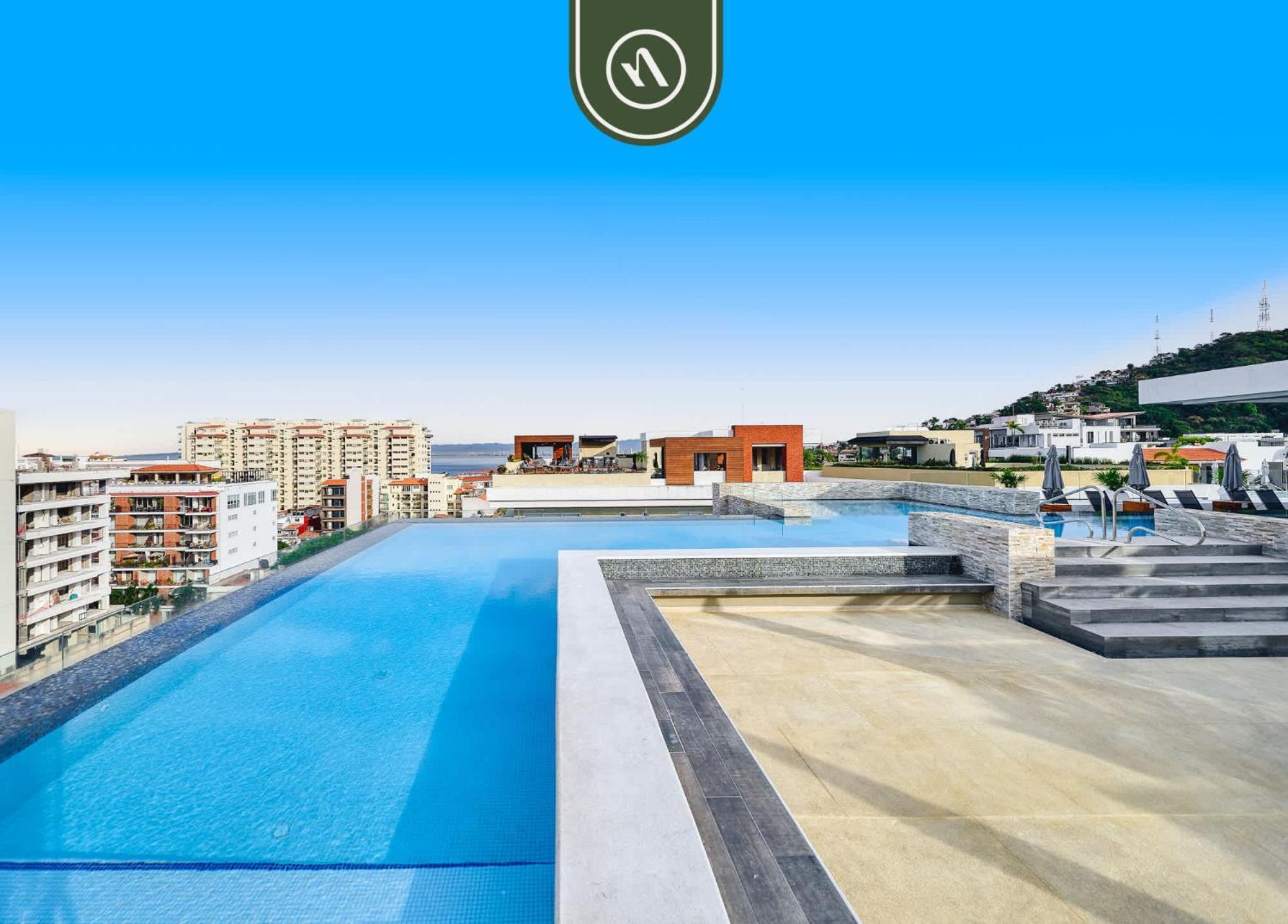 Luxurious 2br In Zona Romantica Pool Gym Apartment Puerto Vallarta