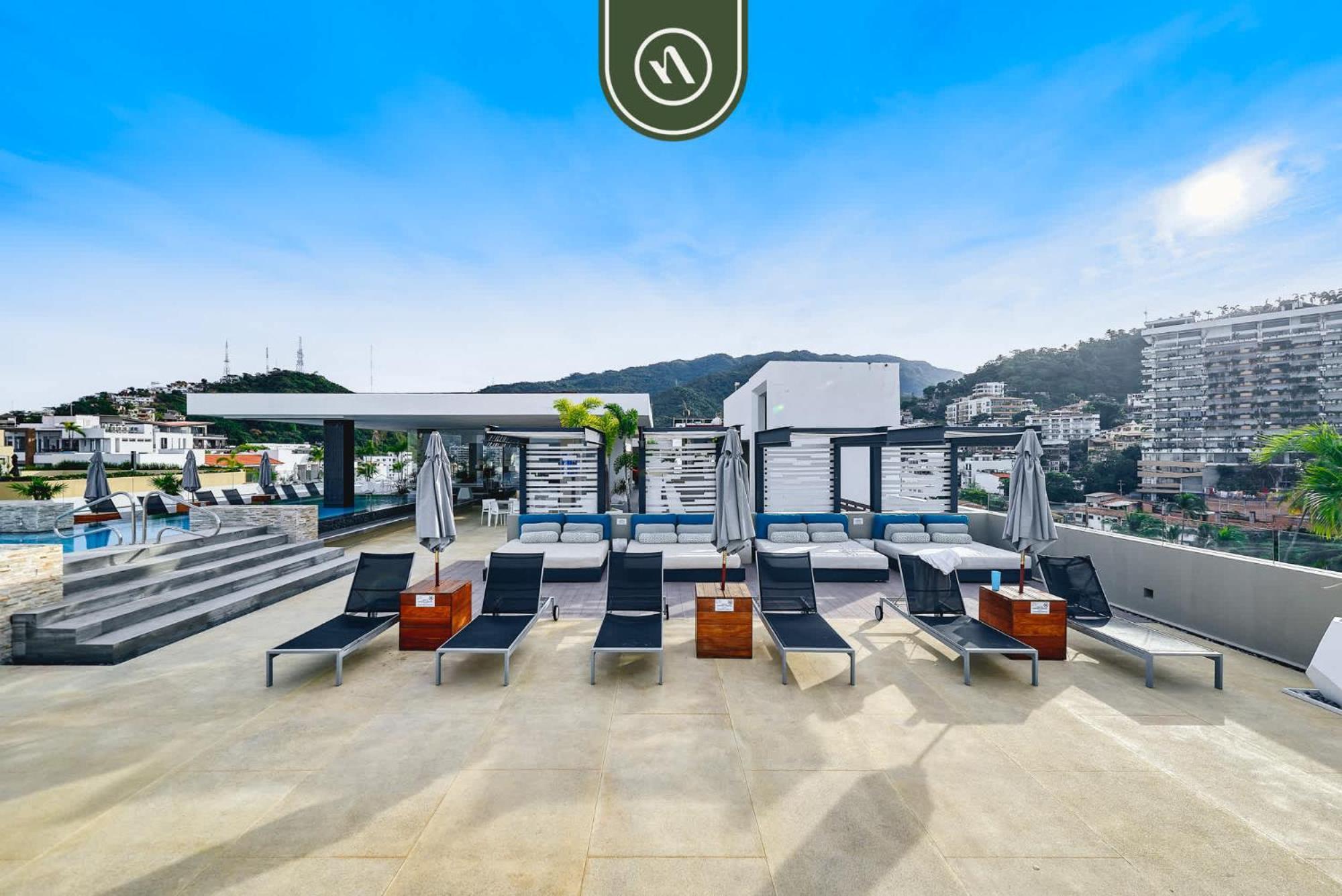 Luxurious 2br In Zona Romantica Pool Gym *