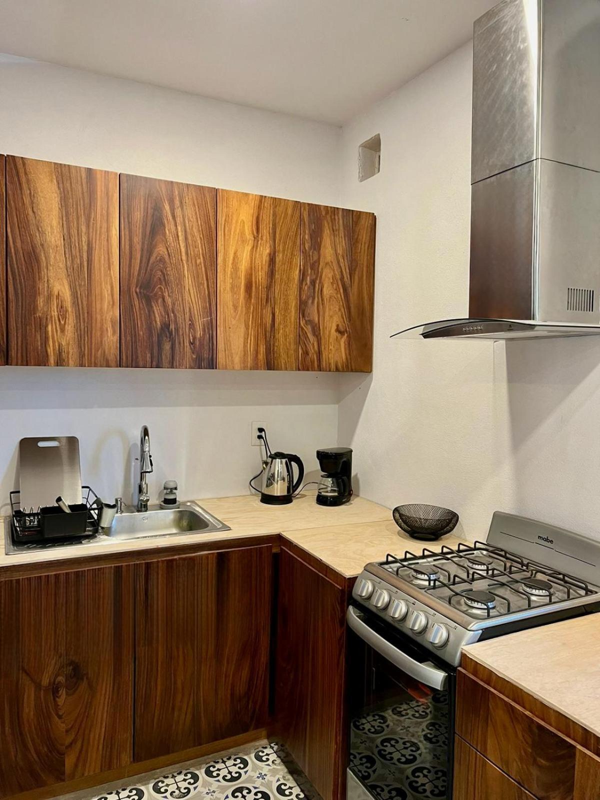 Newly Renovated B1 With Patio Sleeps 4 *
