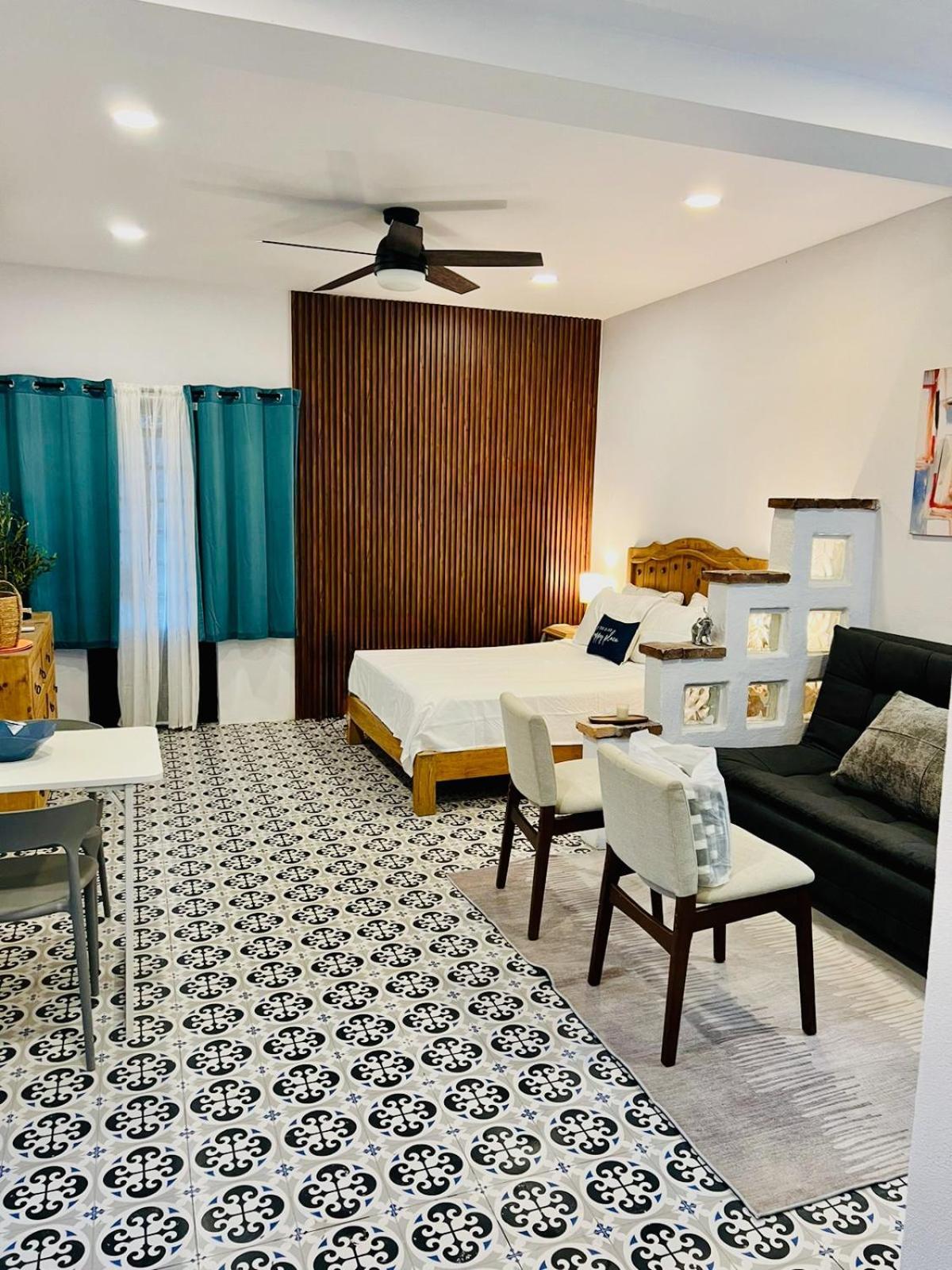 Apartment Newly Renovated B1 With Patio Sleeps 4