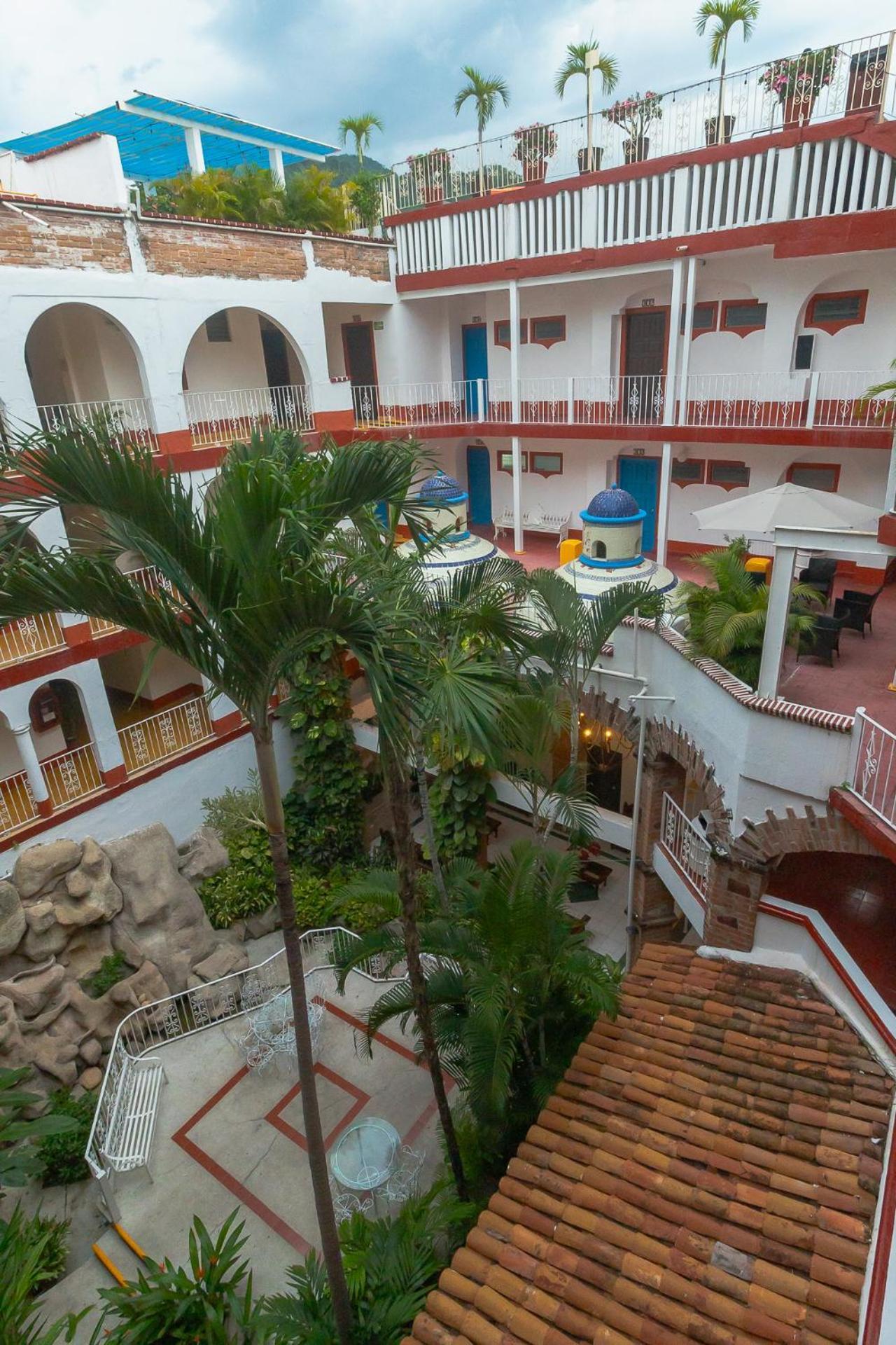 Encino Malecón Centro 3*