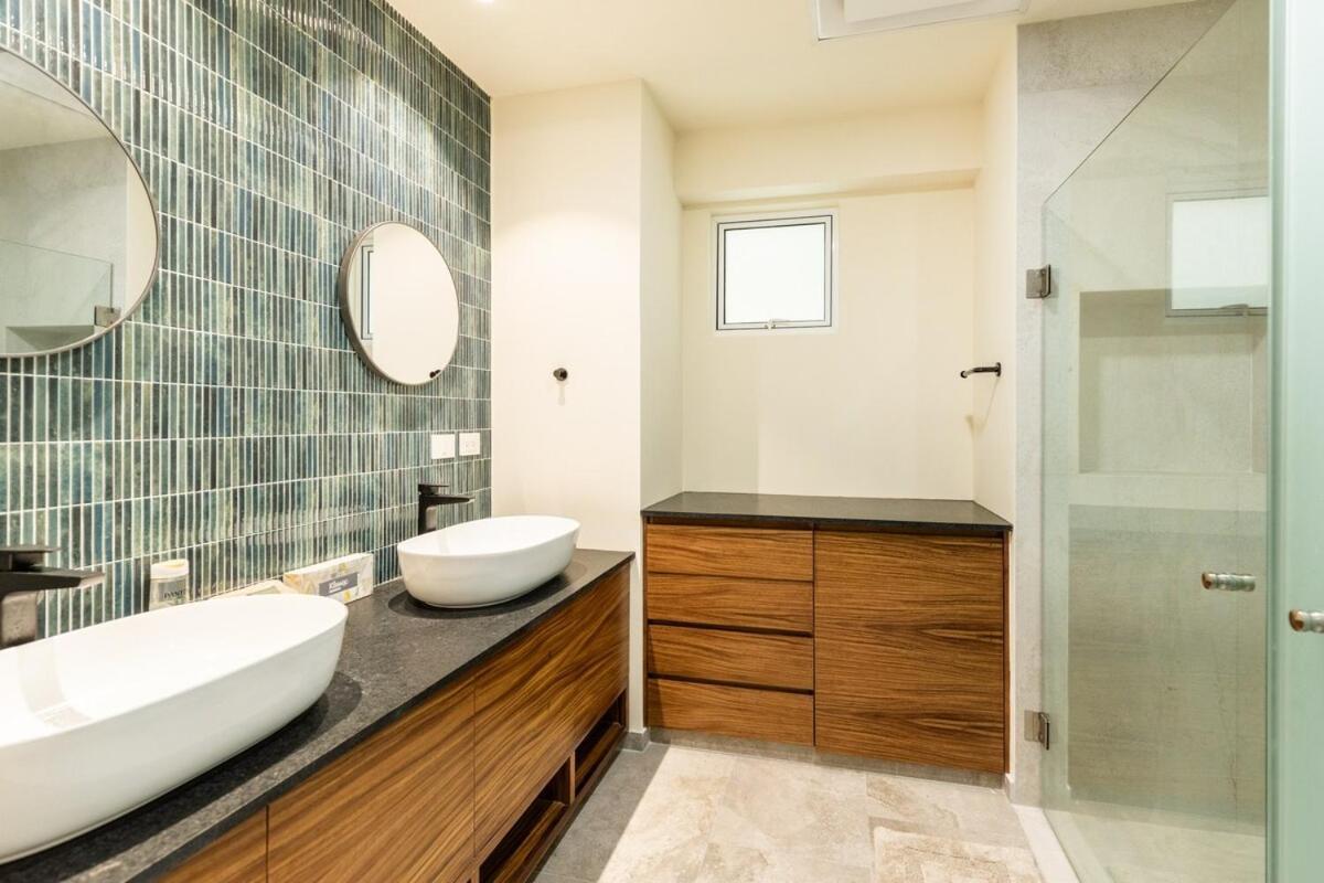 Bay View Grand Ground Floor Unit Holiday home *