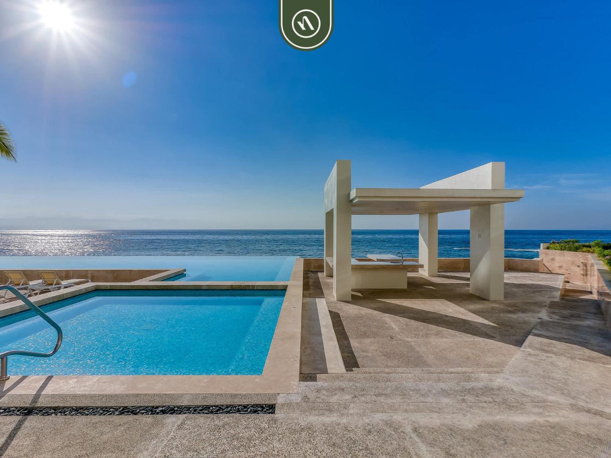 New Oceanfront 1 Bedroom - Gym - - Pool Apartment Puerto Vallarta