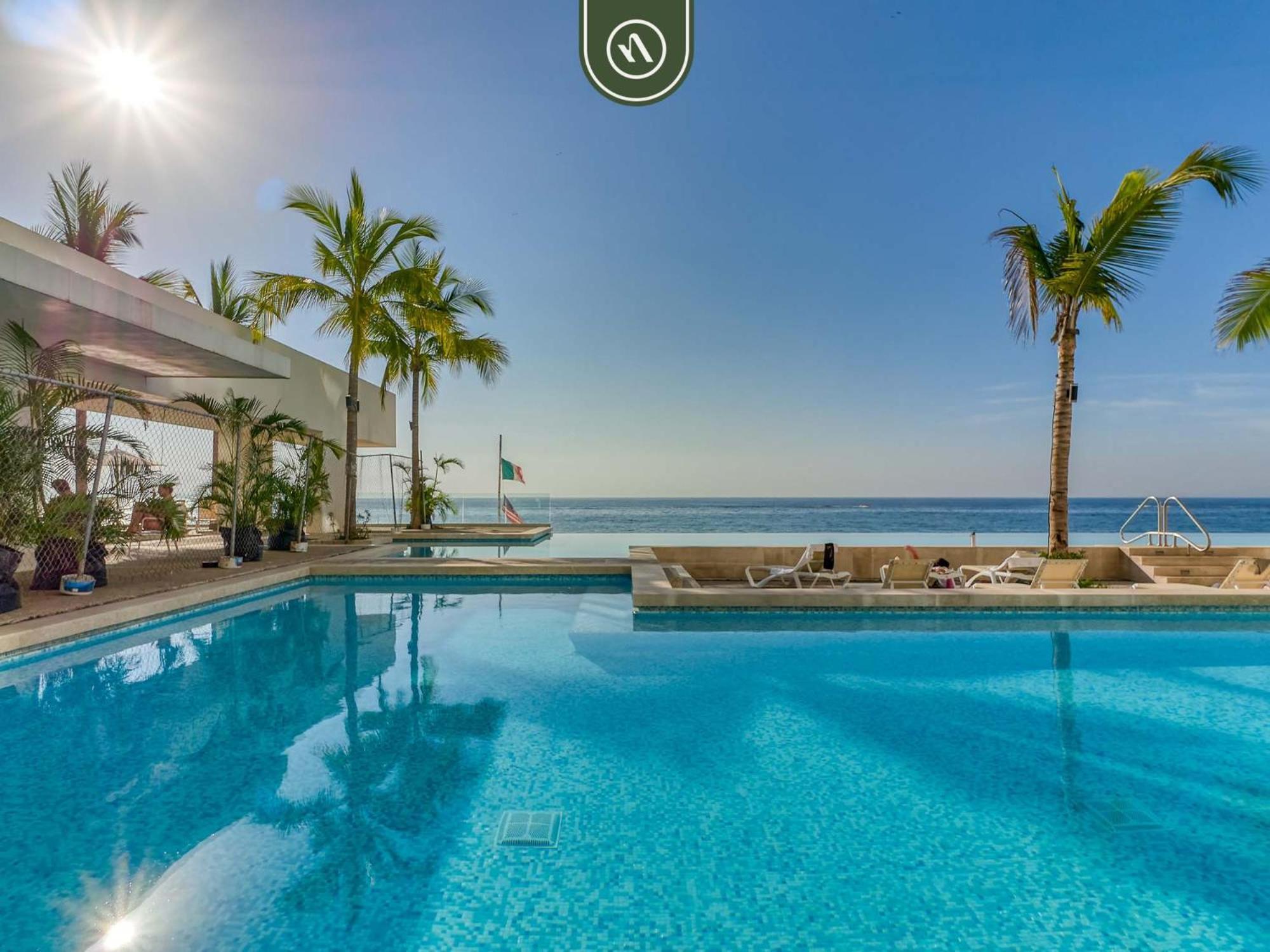 New Oceanfront 1 Bedroom - Gym - - Pool *