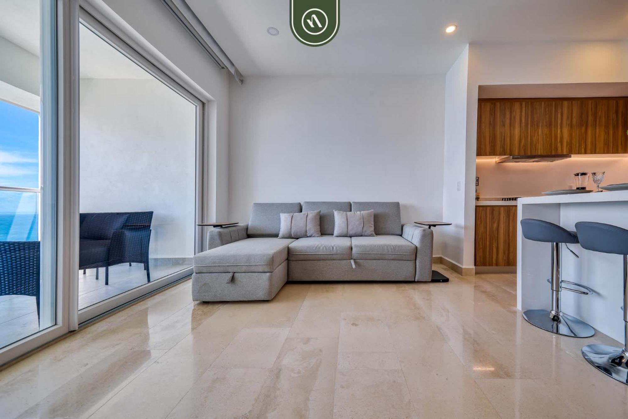 New Oceanfront 1 Bedroom - Gym - - Pool Apartment