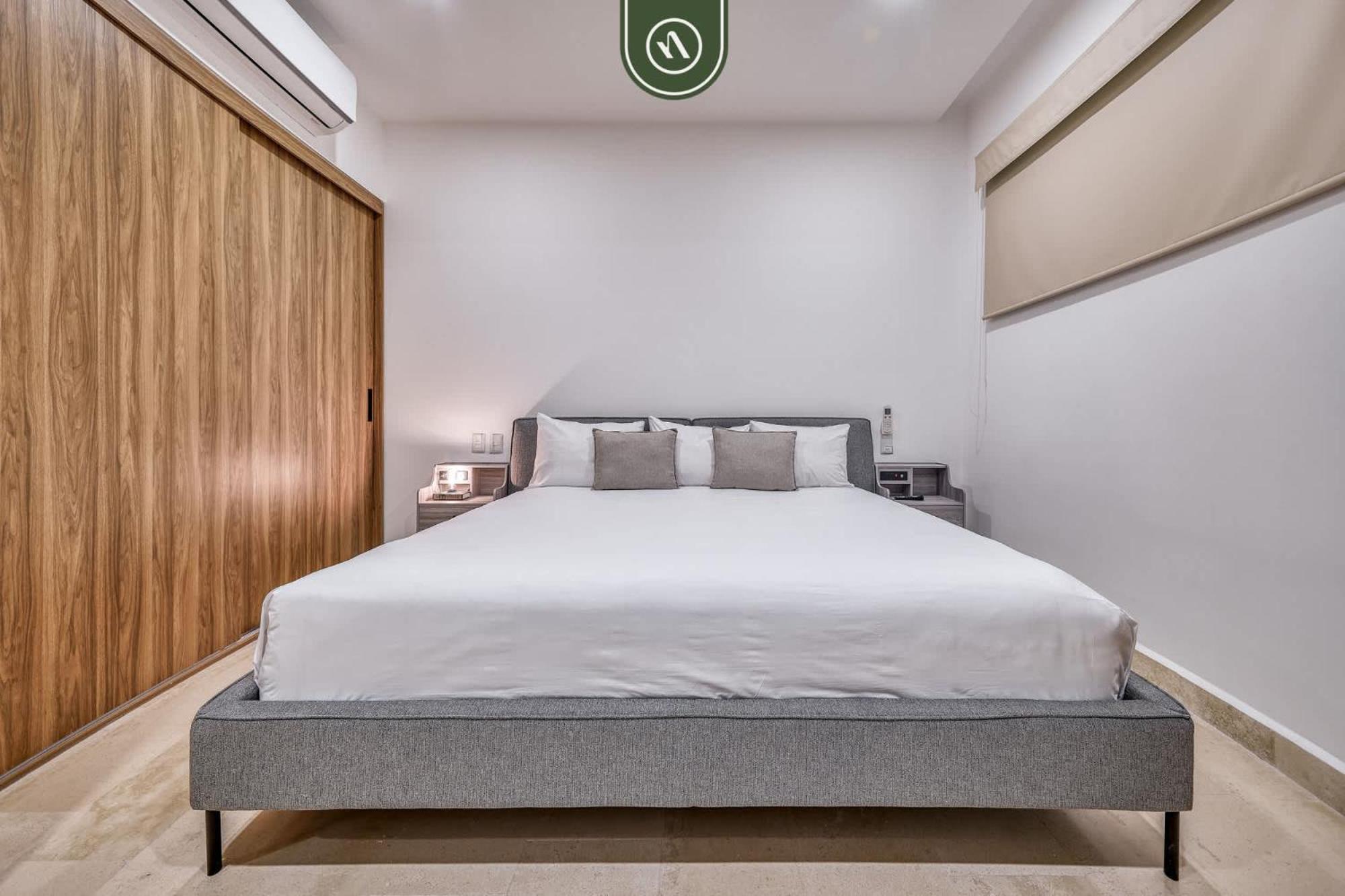 New Oceanfront 1 Bedroom - Gym - - Pool Puerto Vallarta