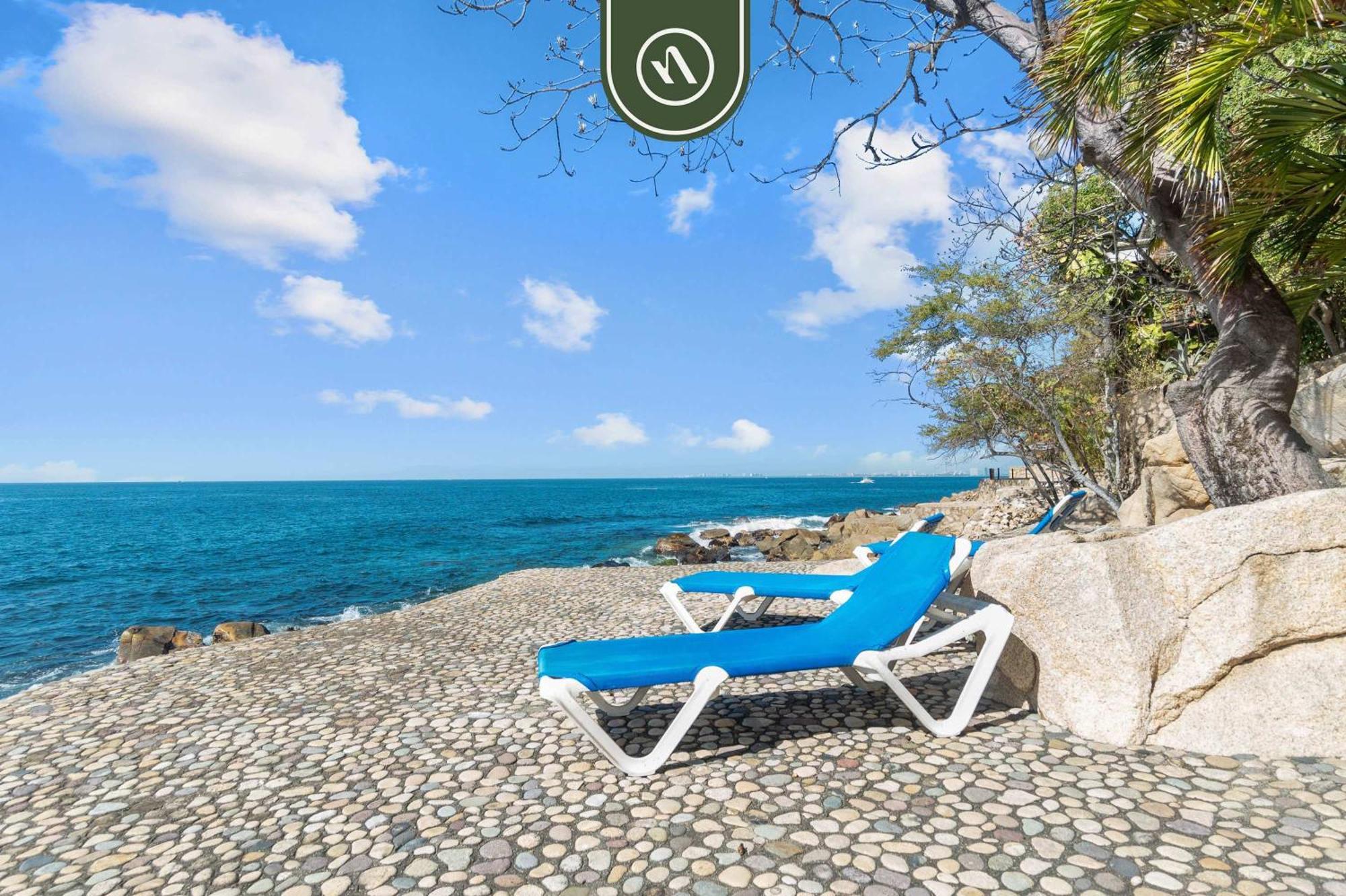 Oceanfront 2 Bedroom With Spectacular View - Pool Puerto Vallarta