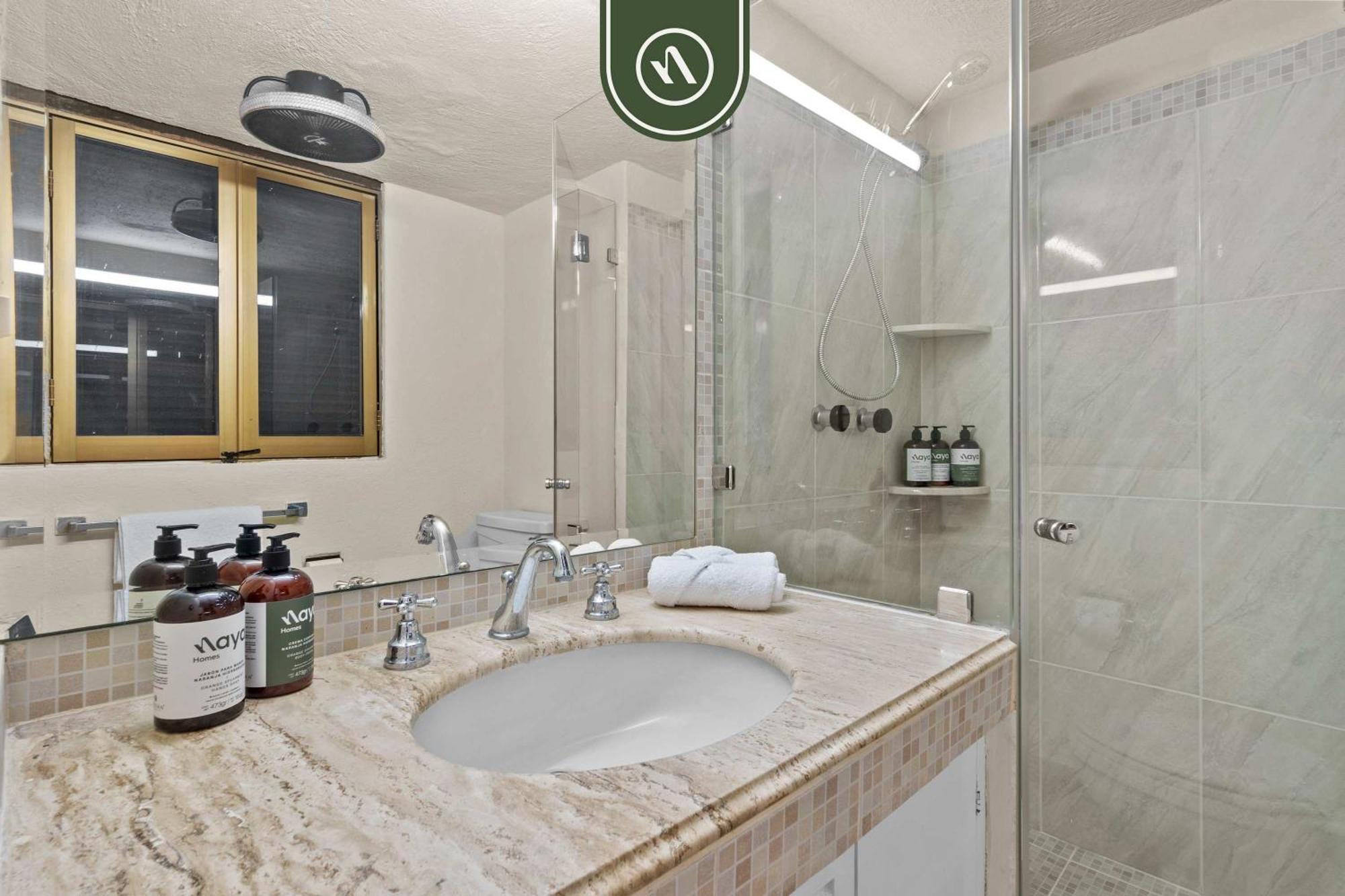 Apartment Oceanfront 2 Bedroom With Spectacular View - Pool