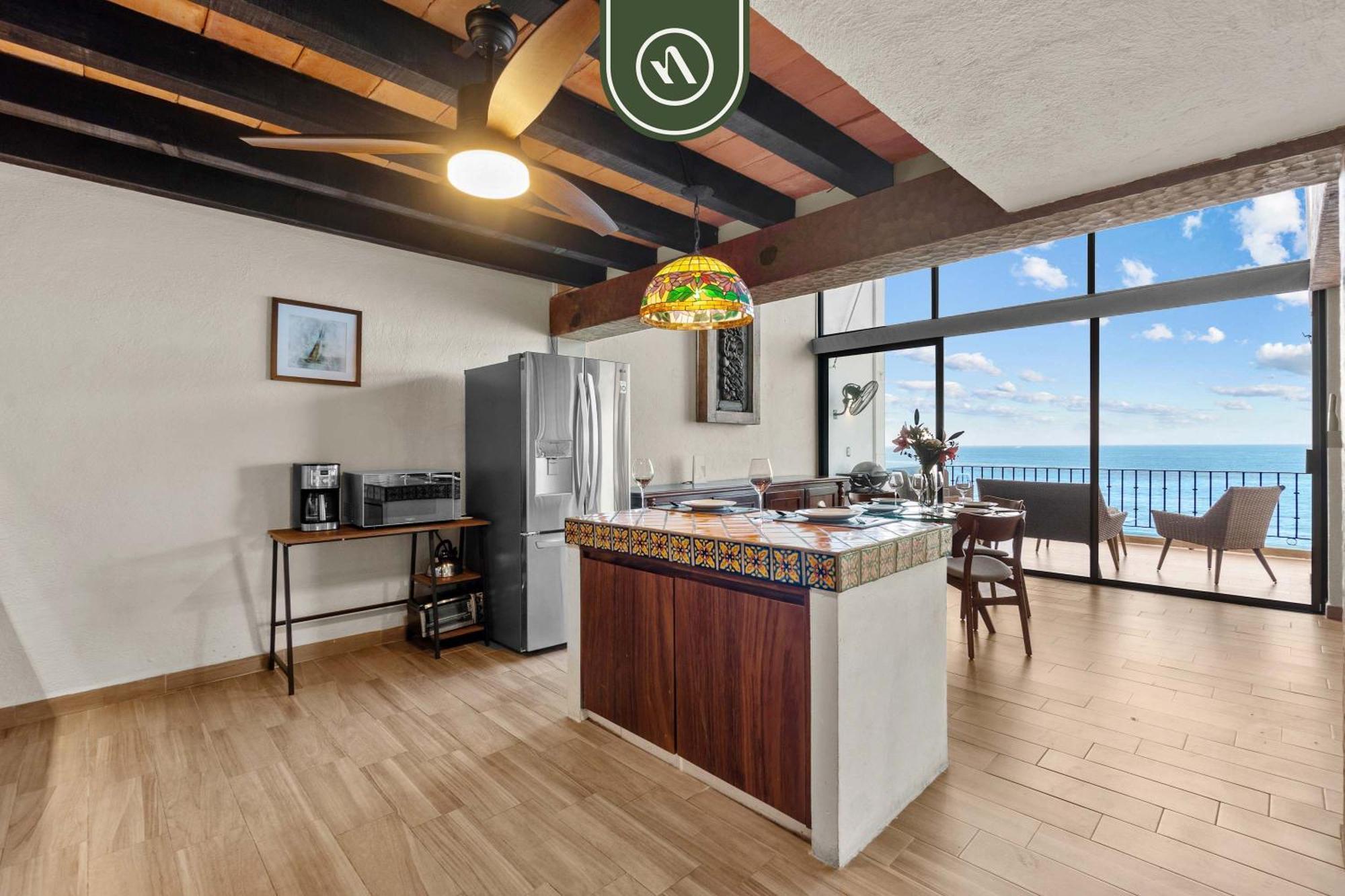Apartment Oceanfront 2 Bedroom With Spectacular View - Pool