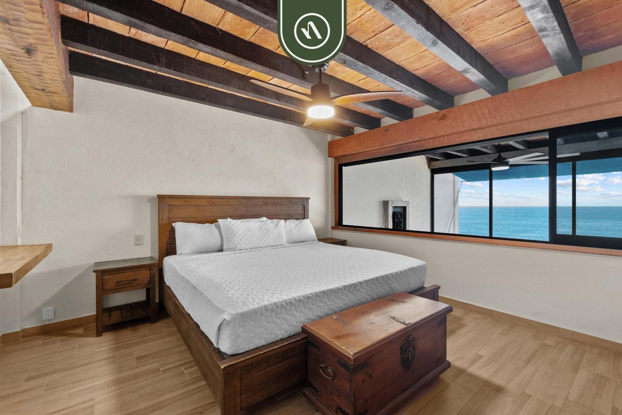 Oceanfront 2 Bedroom With Spectacular View - Pool * Puerto Vallarta