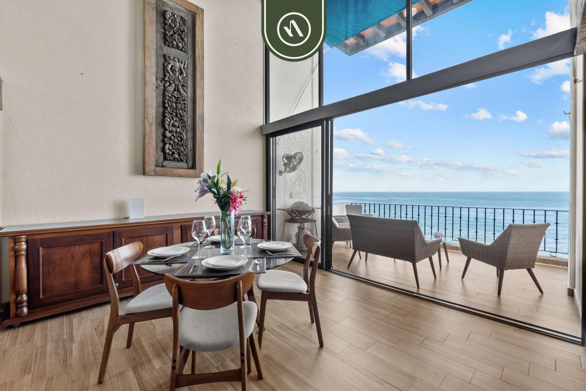 Oceanfront 2 Bedroom With Spectacular View - Pool Apartment