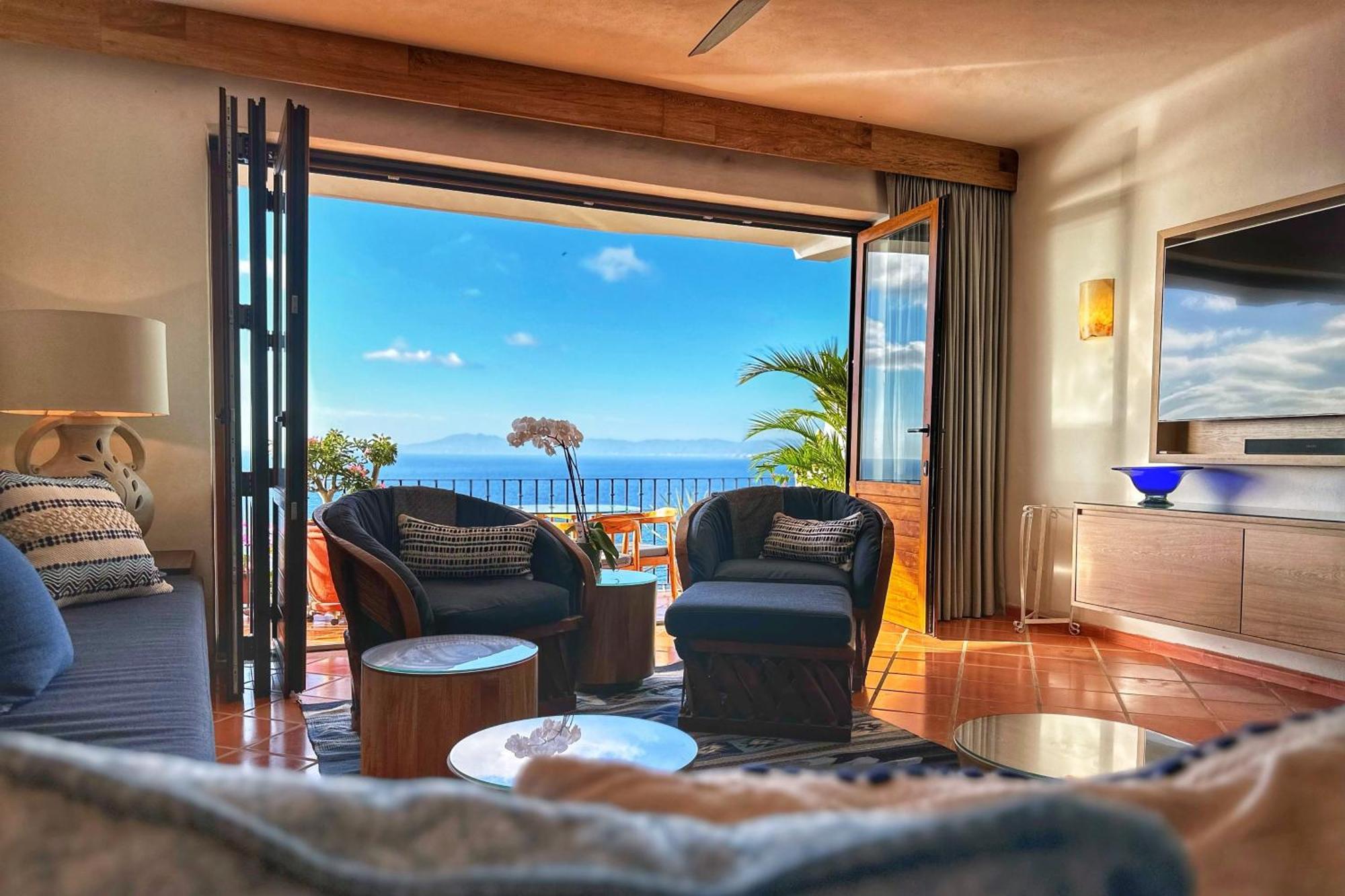 Costa De Oro 602, Puerto Vallarta, Mexico Apartment *