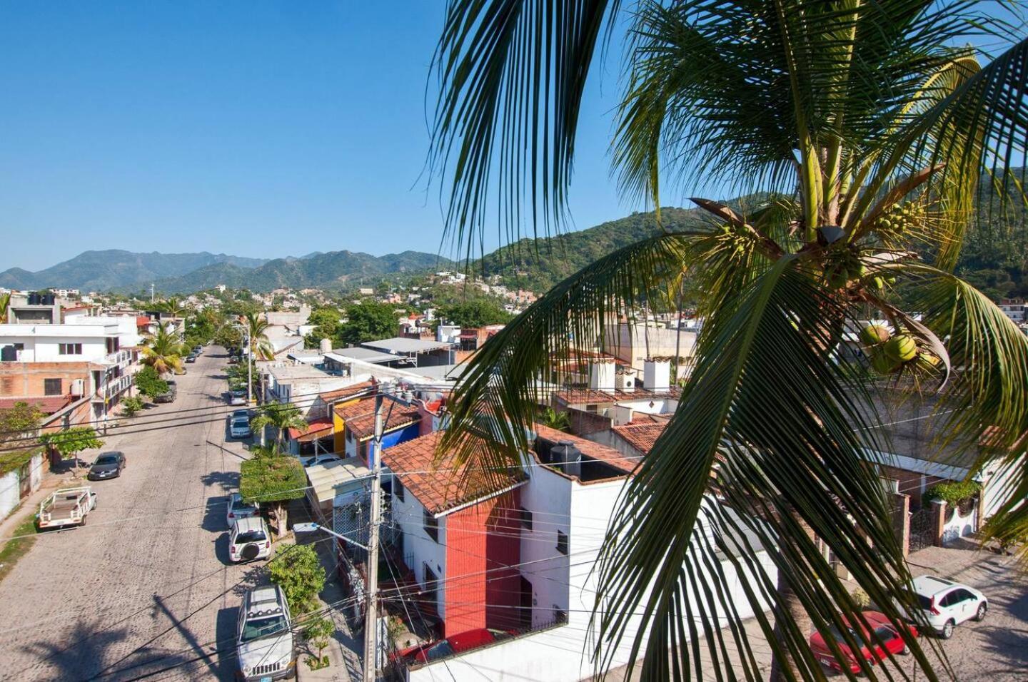 Beautiful Local With Ocean View & Rooftop Terrace Apartment Puerto Vallarta