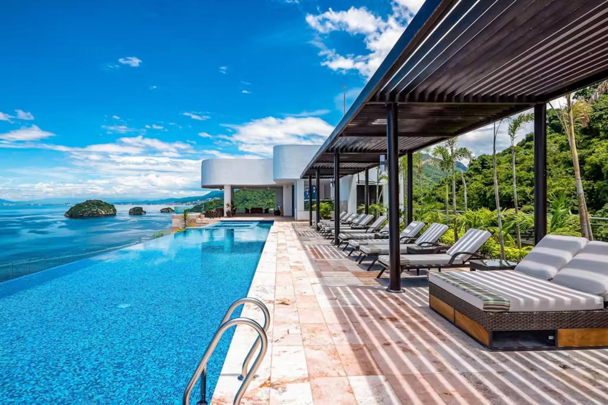 Blue Horizon 303 @ Residences Apartment *