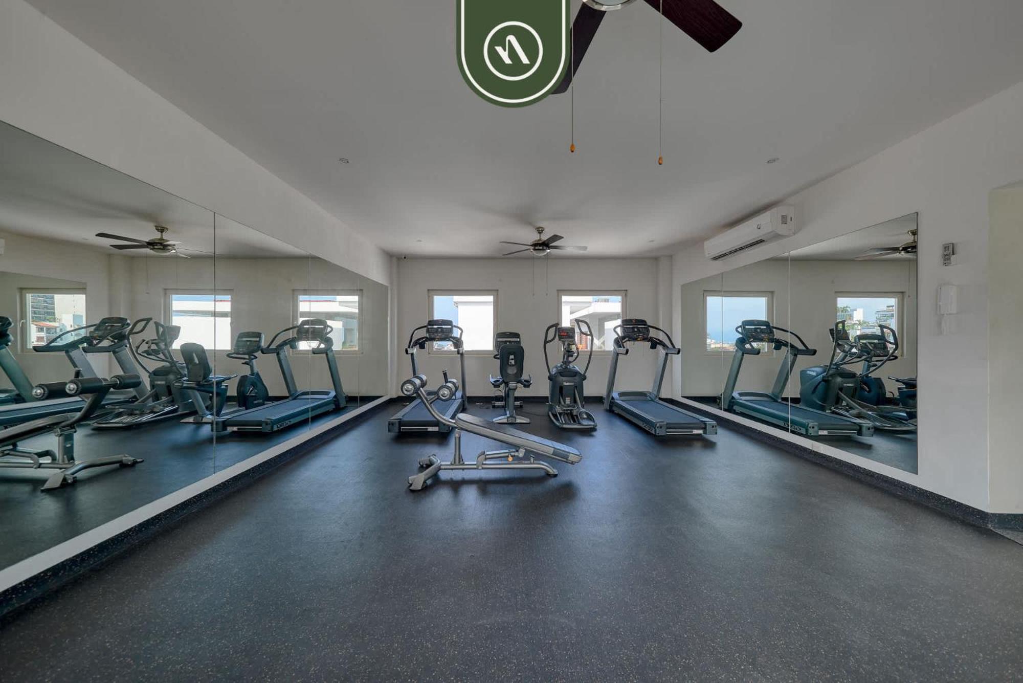 Amazing 1 Bedroom - Zona Romantica - Rooftop Pool Apartment