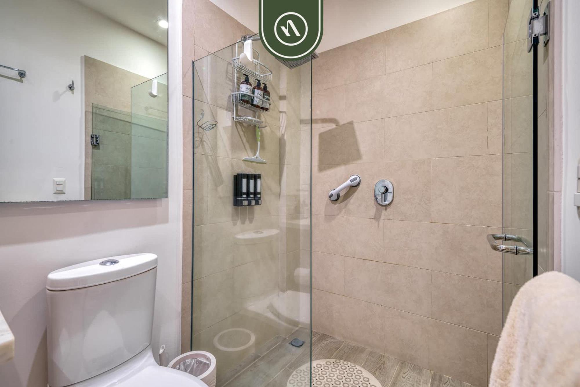 Amazing 1 Bedroom - Zona Romantica - Rooftop Pool Apartment