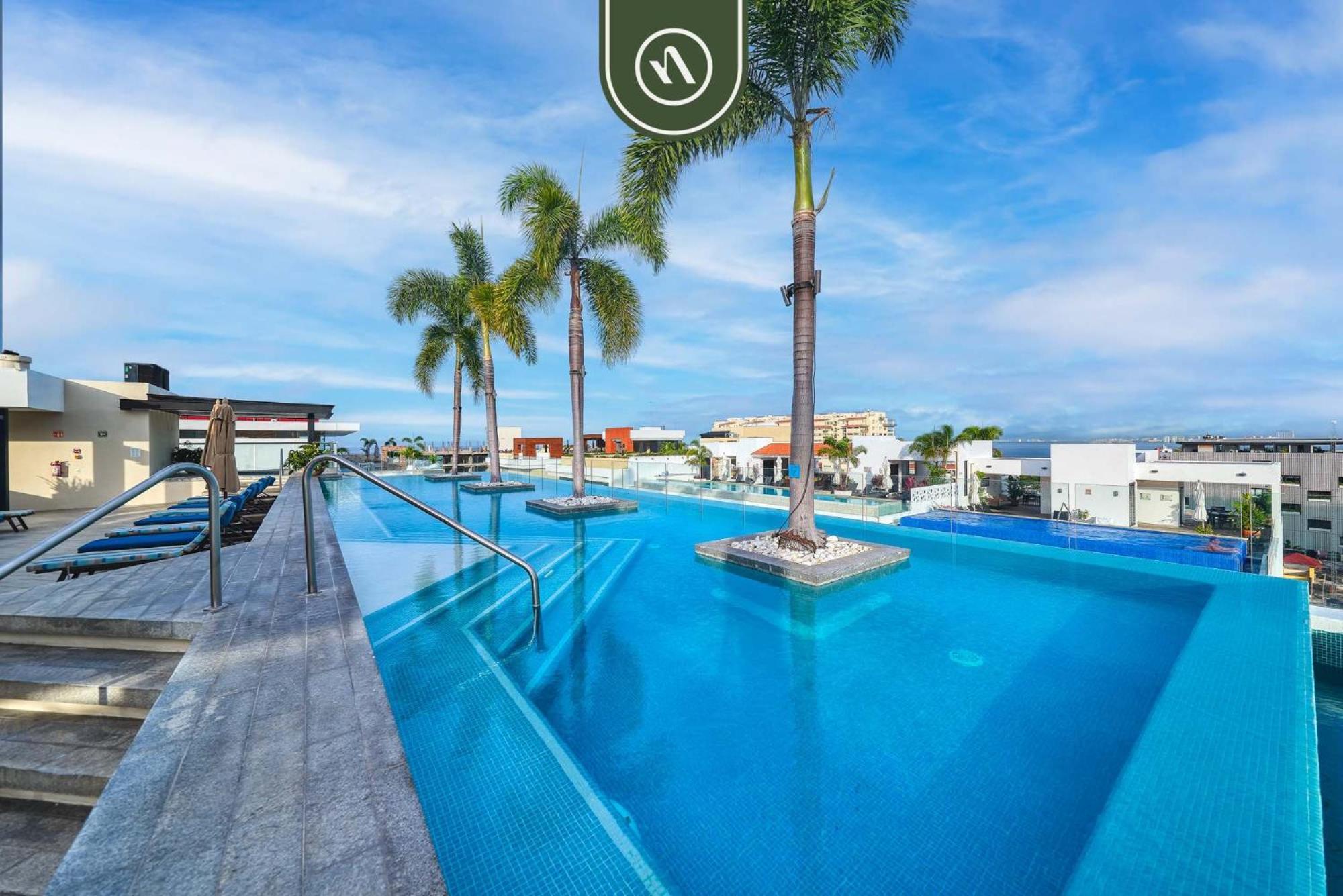 Amazing 1 Bedroom - Zona Romantica - Rooftop Pool Apartment Puerto Vallarta