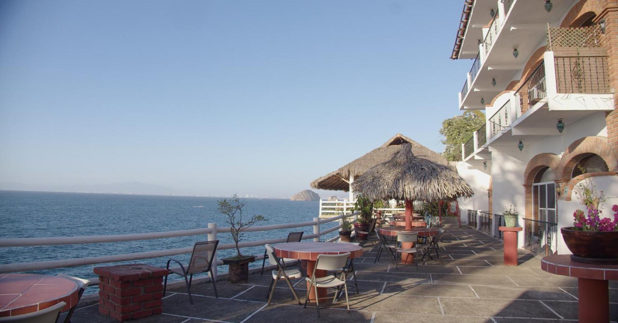 Traditional Sierra Leon Oceanfront - Adults Only Hotel