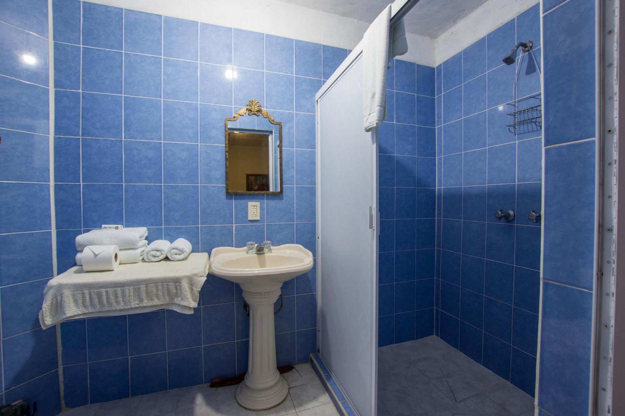 Hotel Traditional Sierra Leon Oceanfront - Adults Only *